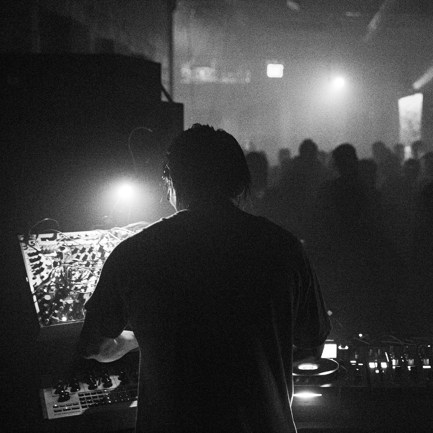 Friday night people! Philly invades The Deep End for SBE’s first official collab party with @feralsound
Having carved out quite a name for themselves over the past few years in the Philly dance scene, the label and party series lands in Gotham represented by none other than @feralsound (Fox) & @melbsux.lol
@ellisdelta (live modular set) & @derloomi on deck holding it down in SBE’s corner for what’s set to be a nonstop evening of booty shaking vibes
All this AND it’s free, just pull up!
SEE YOU IN THE DANCE