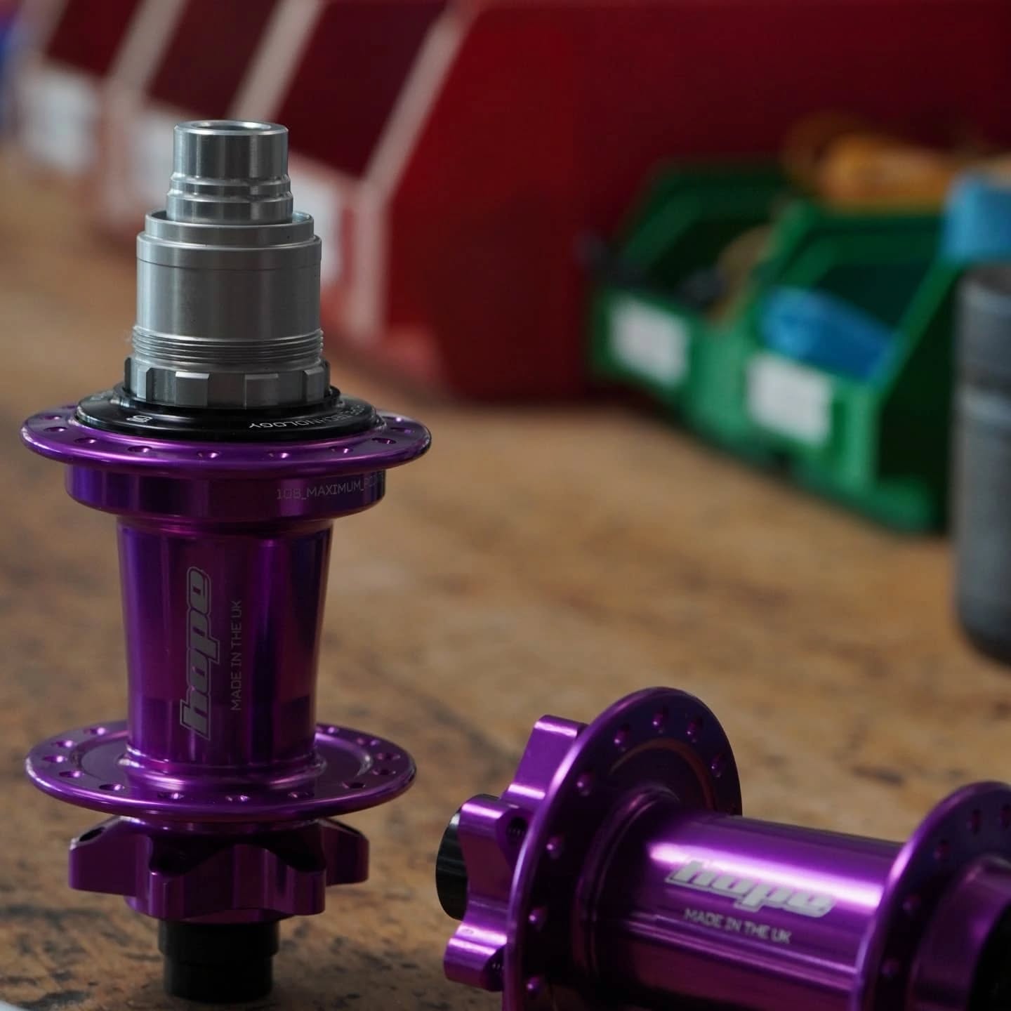 Aus einem Aluminium-Block gefräst 💜💣
@hopetech
#happyclients#hopetech#mtblife#bikeshop#soenduro#mtblove#customparts#mtbswitzerland#ridelife