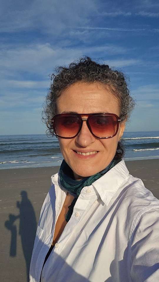 Even as a massage therapist and holistic somatic coach sometimes life gets overwhelming.
I am grateful to those around me for being so patient, caring and thoughtful in all they do from family to friends, from check'ins near and far, for my mother, my family and myself.
As you might have noticed I have taken time to reset a little after an eventful few months.
Moons have come and gone, lunar eclipses and advancement in science, yet none of it really is noticed amongst the chaos of a changing world. Being supported in questionable times is really appreciated.
Each of the people I know struggle with their own troubles. It is hard, and sometimes we can choose to make it lighter, not easier just lighter. Remember you are never alone, and the mind sometimes creates stories that arent true, but we can be intentional redirect them. Breathing through it doesn't always work, and meditation is not always the answer. But thankfully coming back to the body and relearning " to be "is an innate practice that is instilled in us. We get to rediscover it every time.
I have had the luck to be able to step away for awhile and slow down. Resource and reset with some sand, sun and vitamin sea.
Here are a few of the snapshots of the first half of my trip.
Hope it gives you a break of mind and a moment to get inspired to notice similar elements where you are.
While your at it, take a few deep breaths and slow down enough to feel your heartbeat under your hands, your breath in your lungs, the sun shining through your eyes, the sound of children lauughing and to taste the sweetness of life through every bite.
#everydaymindfullness #travel #slowdown #restandresource #stayblessed