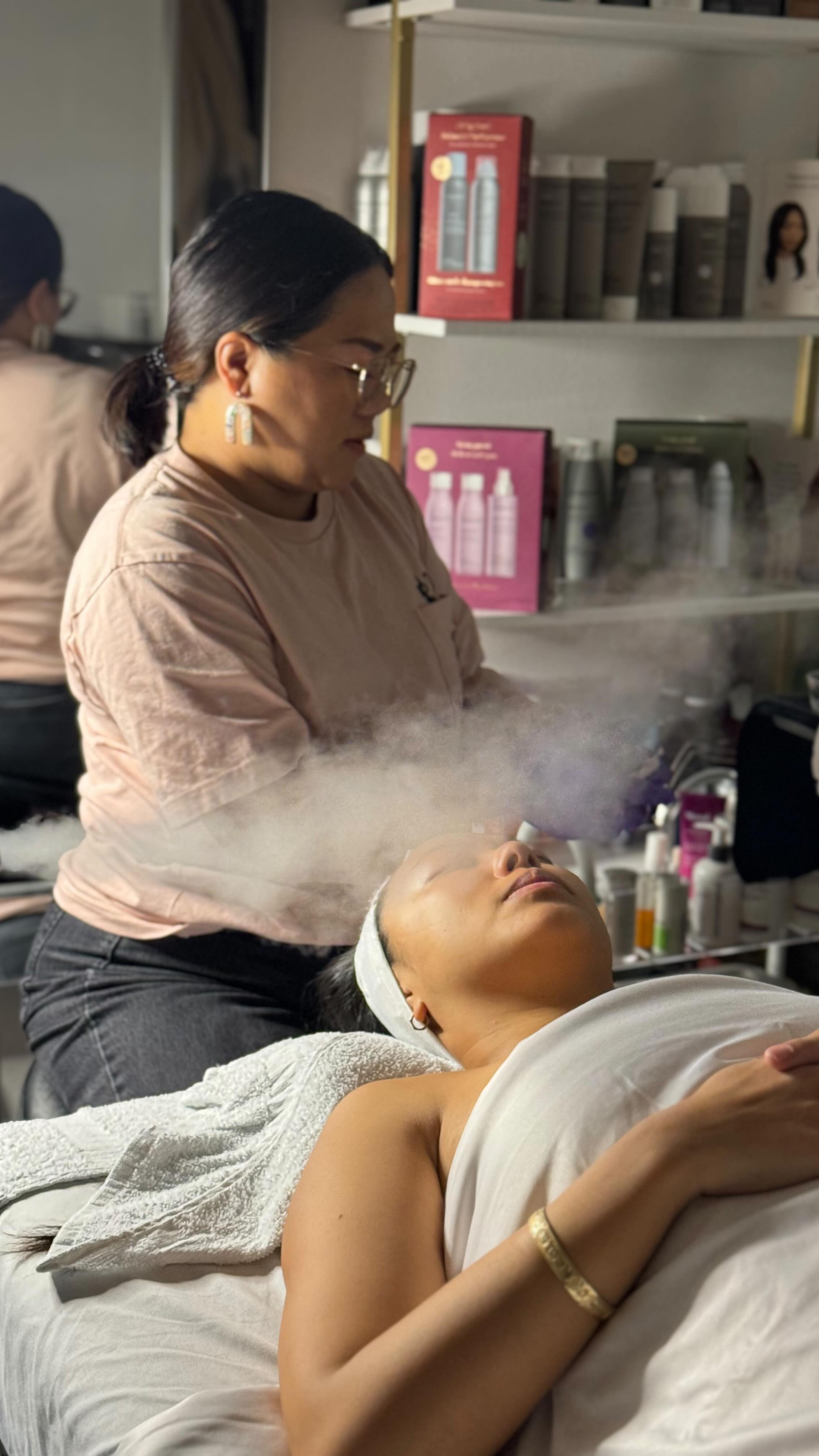 Time is changing and so is your skin. Pamper yourself for a facial. Have you tried my Radiant Glass Skin Facial?
.
.
.
#thebeautybffsalon #matthewrobertsalon
#skincare #facials #skincareroutine #glowingskin #glassskin #healthyskin #skingoals