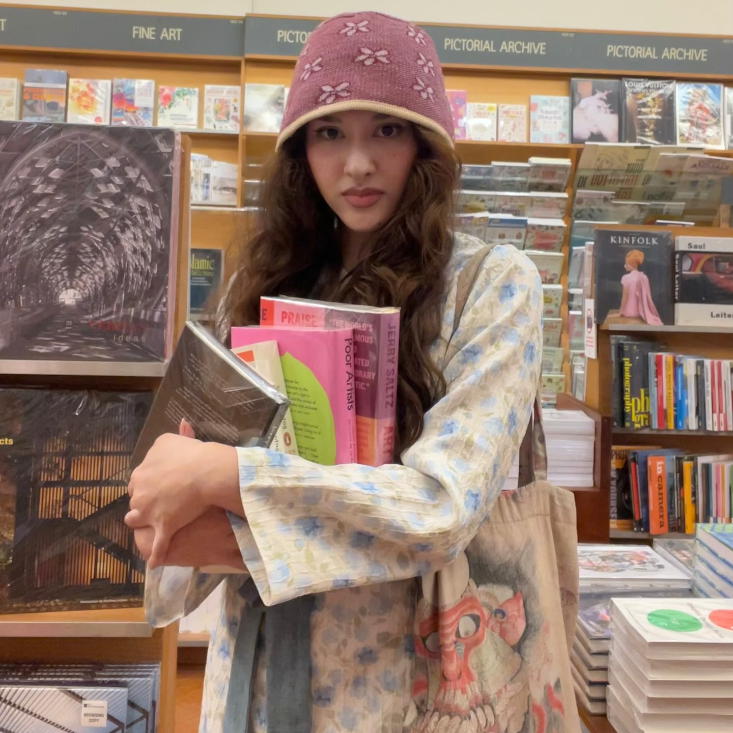 ๐ all sorts of things, all sorts of saints, all sorts all sorts,
of ways growing.
1. Eye-ing books at Kinokuniya, especially Poor Artists by @thewhitepube
2. @john.ang.771 Gracing us with his extensive knowledge on textiles, โ on kebaya, batik motifs and social occurences during the time period that seeped into becoming popular culture/motives
3. A chat with Artist Niranjan who came back from Canada with his lovely wife Jane for a sharing session at ilhamgallery
4. @anissa_raz Reminding us the badest of us are the ones who wake up for sahur
5. Meniscus tear girl ๐คญ couldnโt tell my doctor it was from walking โ not an injury I got from ice hockey
6. Global Girls Game 2025 = Free hockey game = Unknowingly playing with a meniscus tear (Gotta do it for the girls)
7. Birthday hangout became a book club hangout @tahalong @freezforshort @serimizani