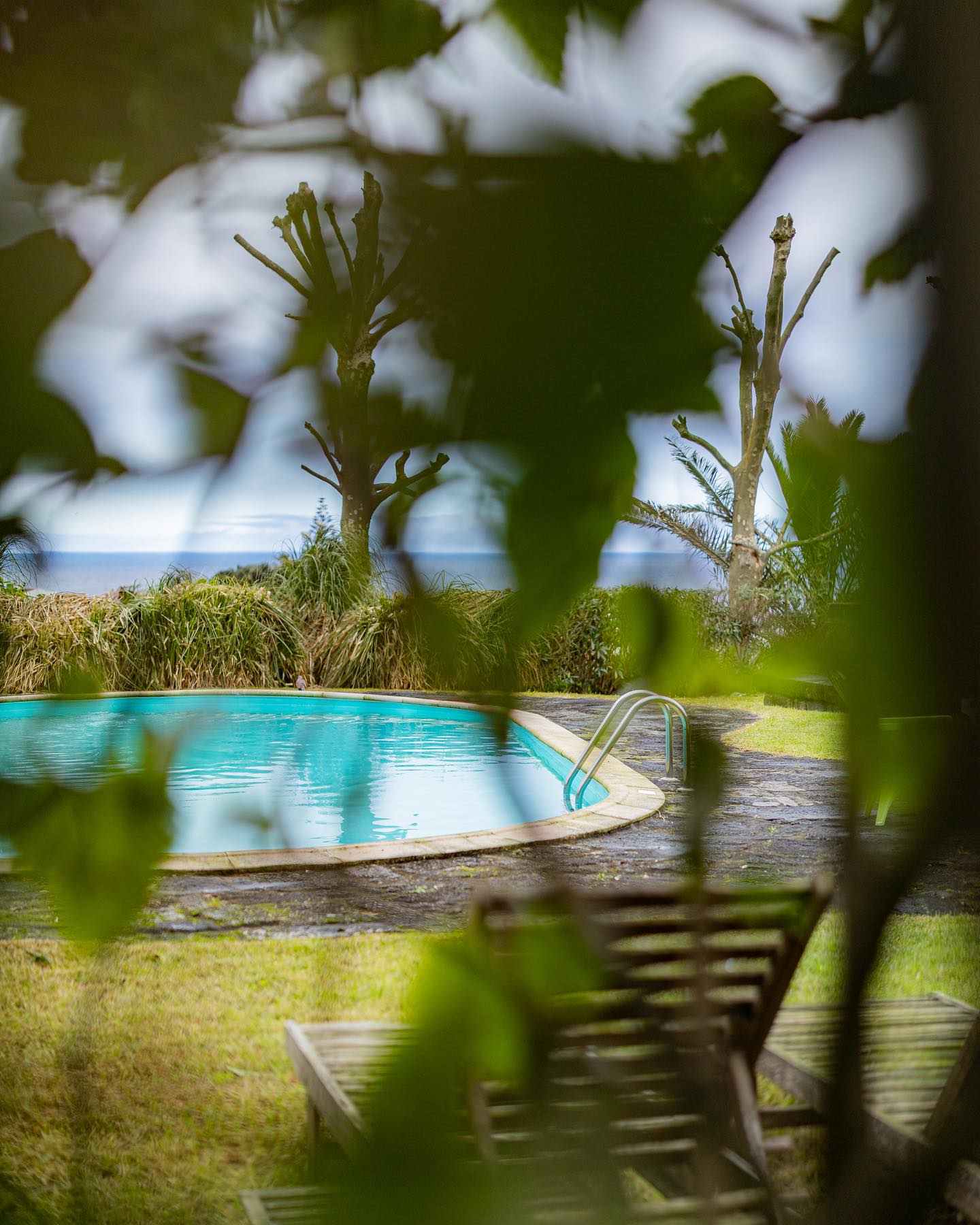 O Sol já está a dar o ar da sua graça e convida os mais corajosos a mergulhar na nossa piscina.
Marque as suas férias connosco e explore a natureza de São Miguel:
www.solardelalem.com
-
The sun is already shining and invites the bravest to take a dip in our pool.
Book your holidays with us and explore the nature of São Miguel:
www.solardelalem.com
#solardelalem #azores #vacations #azoresislands #discoverazores #saomiguel #nature #maia