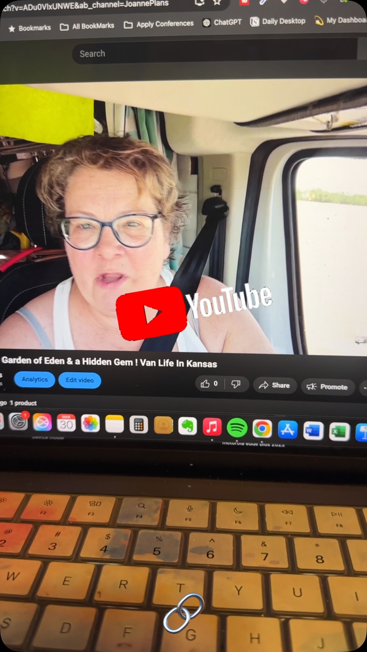 head over to my channel to check out my latest vlog! #solofemaletraveler #youtuber