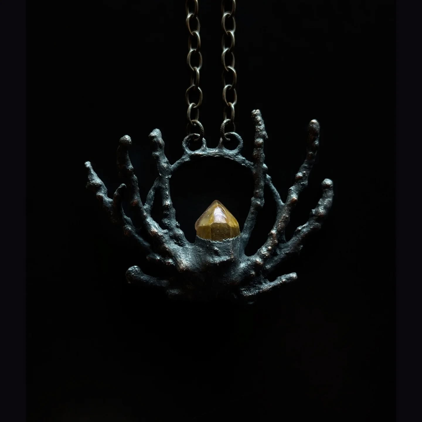 dawn is born from the night.
#brigid #imbolc #dawn #firstlight #springawakening #wheeloftheyear #goddessworship #goddesdembodiment #celticfolklore #pagan #ritualadornment #magicamulet #firealchemy #copperjewelry #crystaljewelry