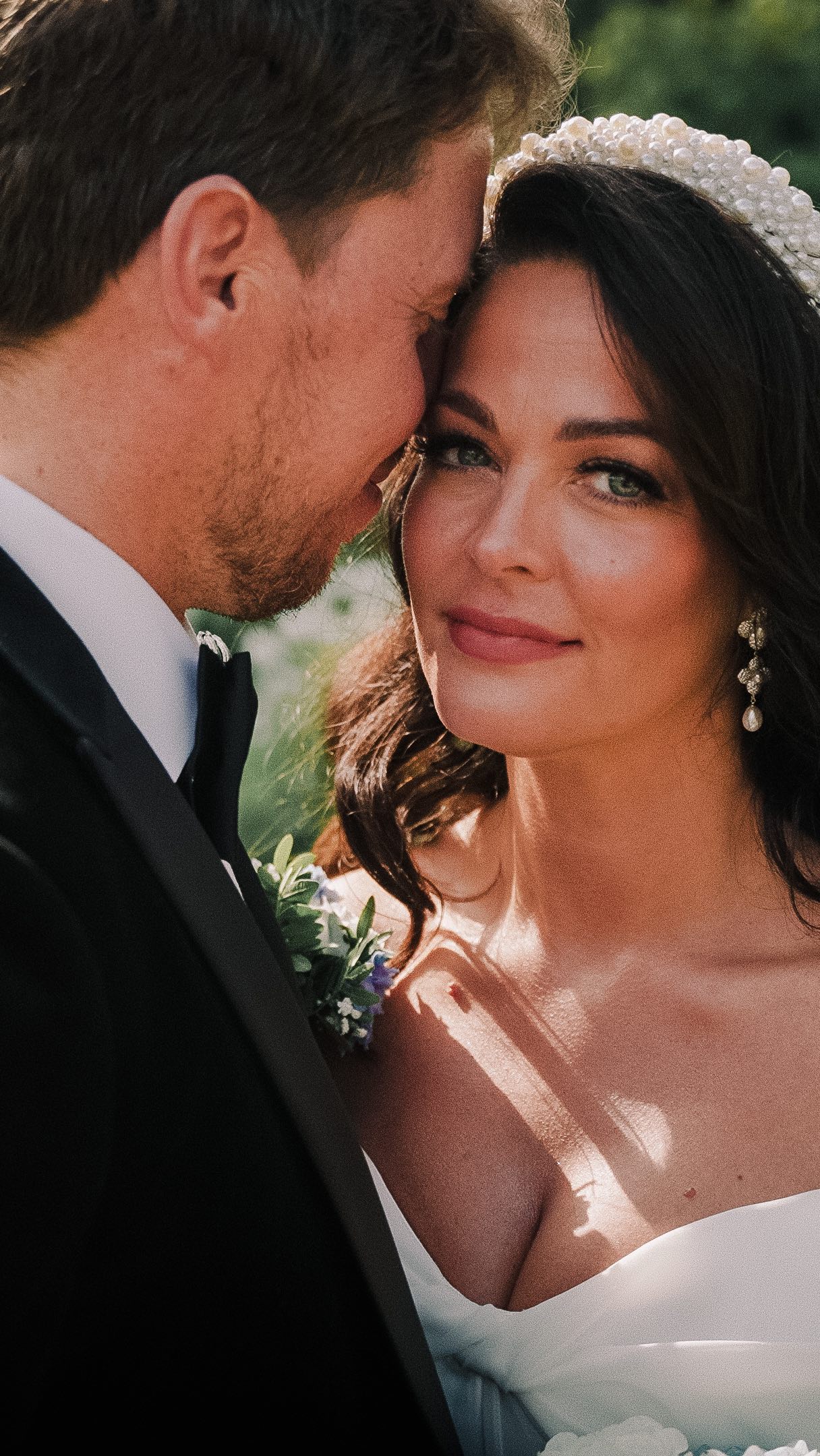 From the wedding of Gemma and Tommy at @fairyhill
Working alongside the great
@oliverj_photography @chrishowellsmakeup @loxushairandmakeup @evefrancescadesigns
@satoriweddings
@madilanebridal