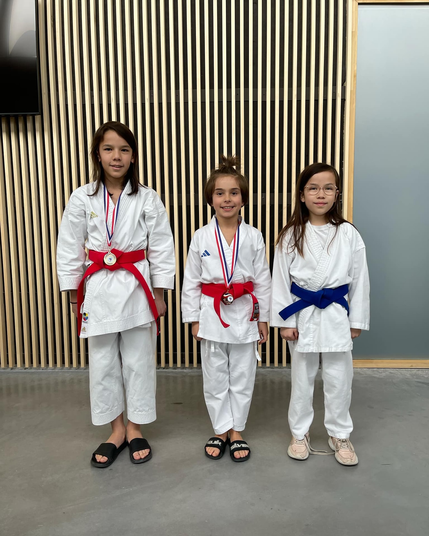 🏆 J-7 Coupe de France Kata
Cette saison, 3 karatékas se sont qualifiés pour l’ultime étape du parcours compétitif : la coupe de France Kata Pupille / Benjamin.
Les compétiteurs en lice sont :
🥋 BÖSCH Sven, catégorie Benjamin Masculin
🥋 BÖSCH Tiana, catégorie Pupille Féminin
🥋 PELISSIER Paul, catégorie Pupille Masculin
#karate #karateshotokan #ffk #martialart #shotokan #toulouse