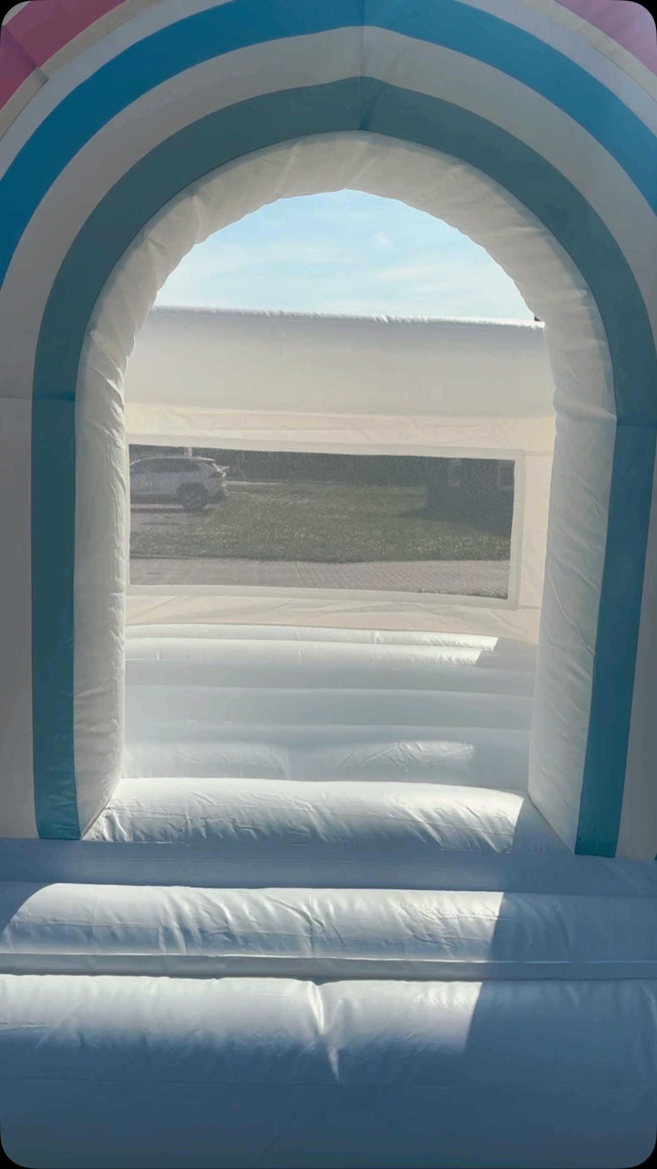 We’re open for the season!
Compact, stylish, and oh-so-gorgeous – our pastel rainbow bouncy castle is perfect for cozy garden parties, birthdays, or weddings with a playful twist.
Book your party now via minimunchkins.nl
#SpringVibesNL #Kinderfeestje #MiniMunchkinsNL #Partytentverhuur #SpringkussenHuren #FeestjeOrganiseren #RainbowVibes #AmsterdamMoms #BouncyCastleFun #PastelParty #EventStylingNL #HuurEenSpringkussen #FeestjeGeven #TrouwfeestIdeeën