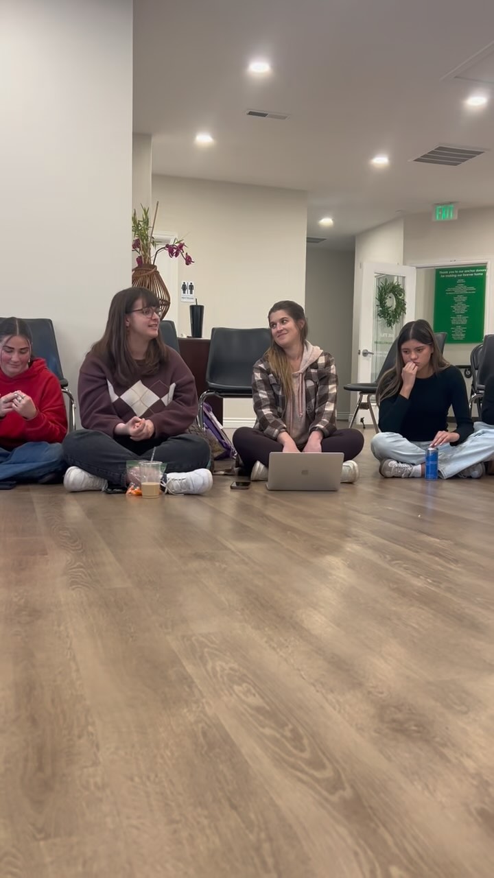 Our teams are hard at work preparing for their international projects!
Each team member plays a vital role in a Business, Cultural, Vocational, Ecological, Educational, or Community Health committee. Over the next few months, they’ll plan, prep, and practice their lessons - ensuring they’re ready to teach, serve, and connect with the communities they visit.
Check out this video from @siennacwheeler for a behind-the-scenes look at her committee work!
#ServiceYear25 #Youthlinc #Service #LifetimeHumanitarians #Community #Utah