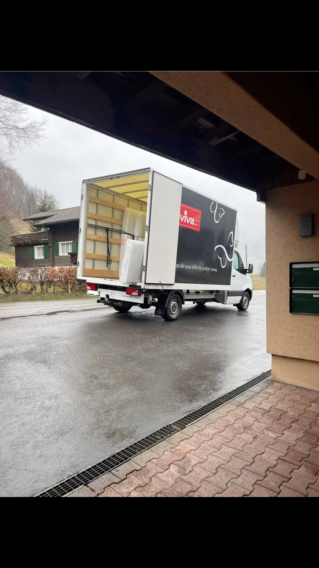 Boxspring Bett vo Roviva nüü bi üs itroffä🦋
Wetsch du scho lang äs nüüs Bett?
Chum verbi go probeliggä..
#cosynights #boxspring #roviva #aufdermaurwohnbedarf