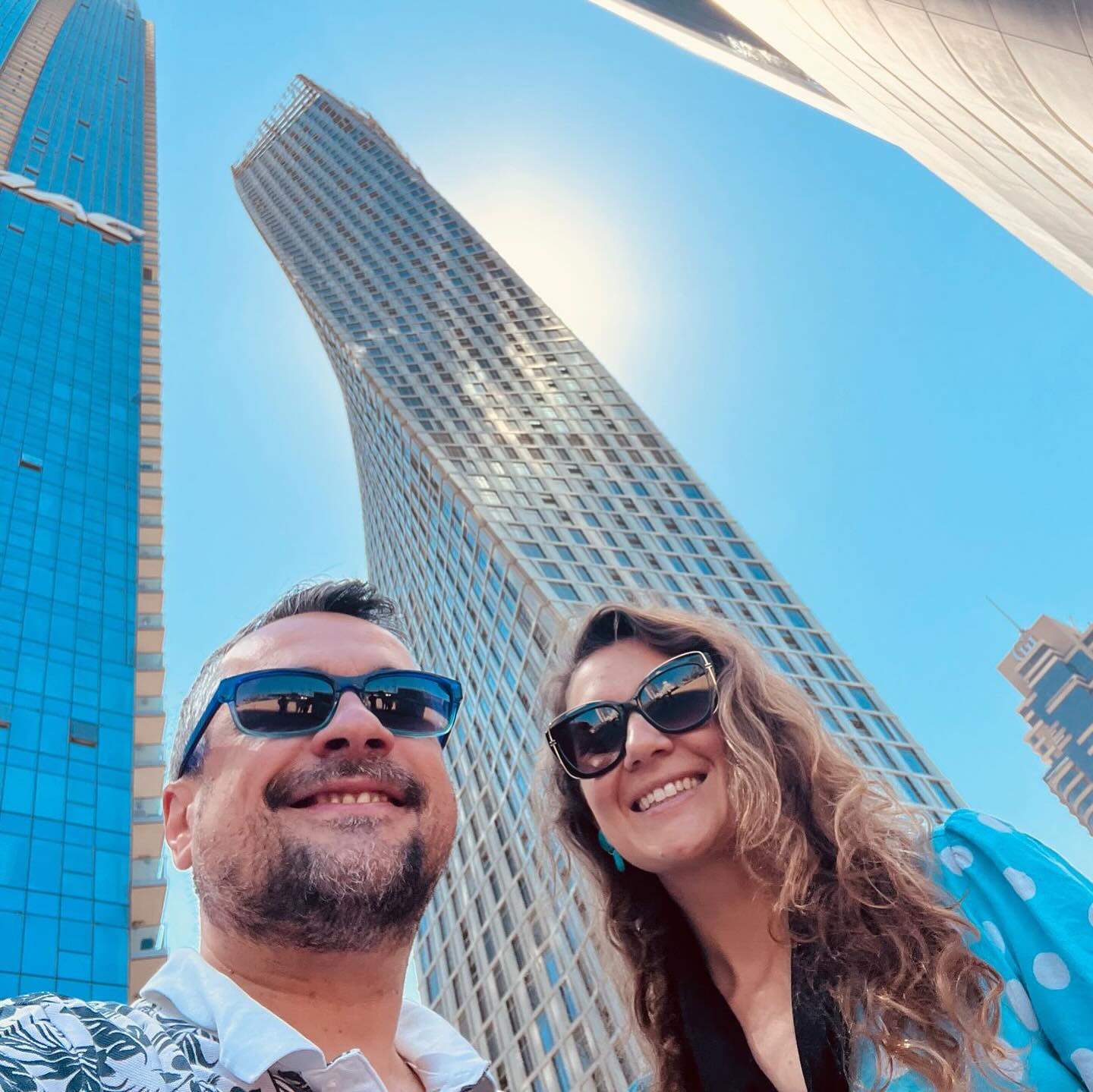 When @philippe_prof_ang came to Dubai ☀️😎💛
#InternationalFriends #HabibiComeToDubai #LoveTheSun