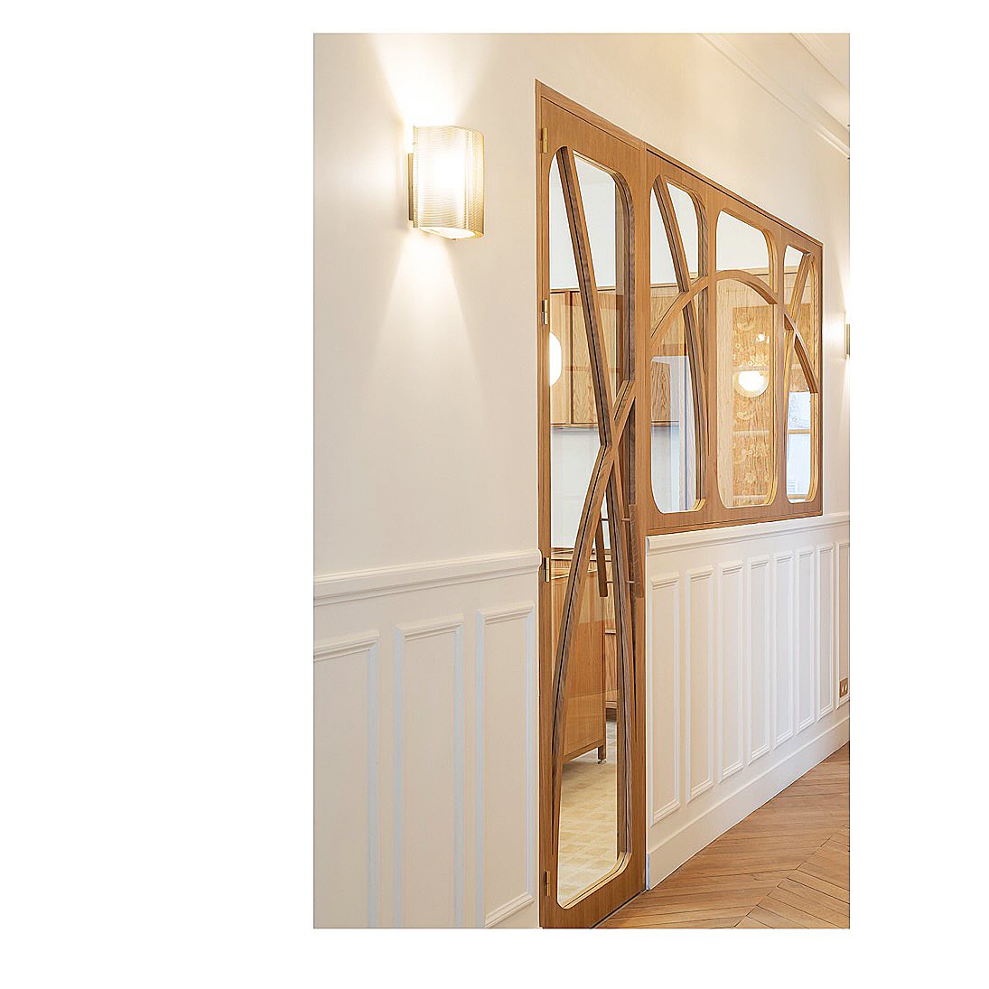 Projet Barbusse - Réalisation de cette verrière et porte sur mesure www.costaudrenovation.com
#verriere #verrière #menuisier #menuiseries #portesurmesure #archilover #architecture #interiordesign #agencementinterieur #interieurstyling #renovationproject #rénovation #renovationtotale #parismaville