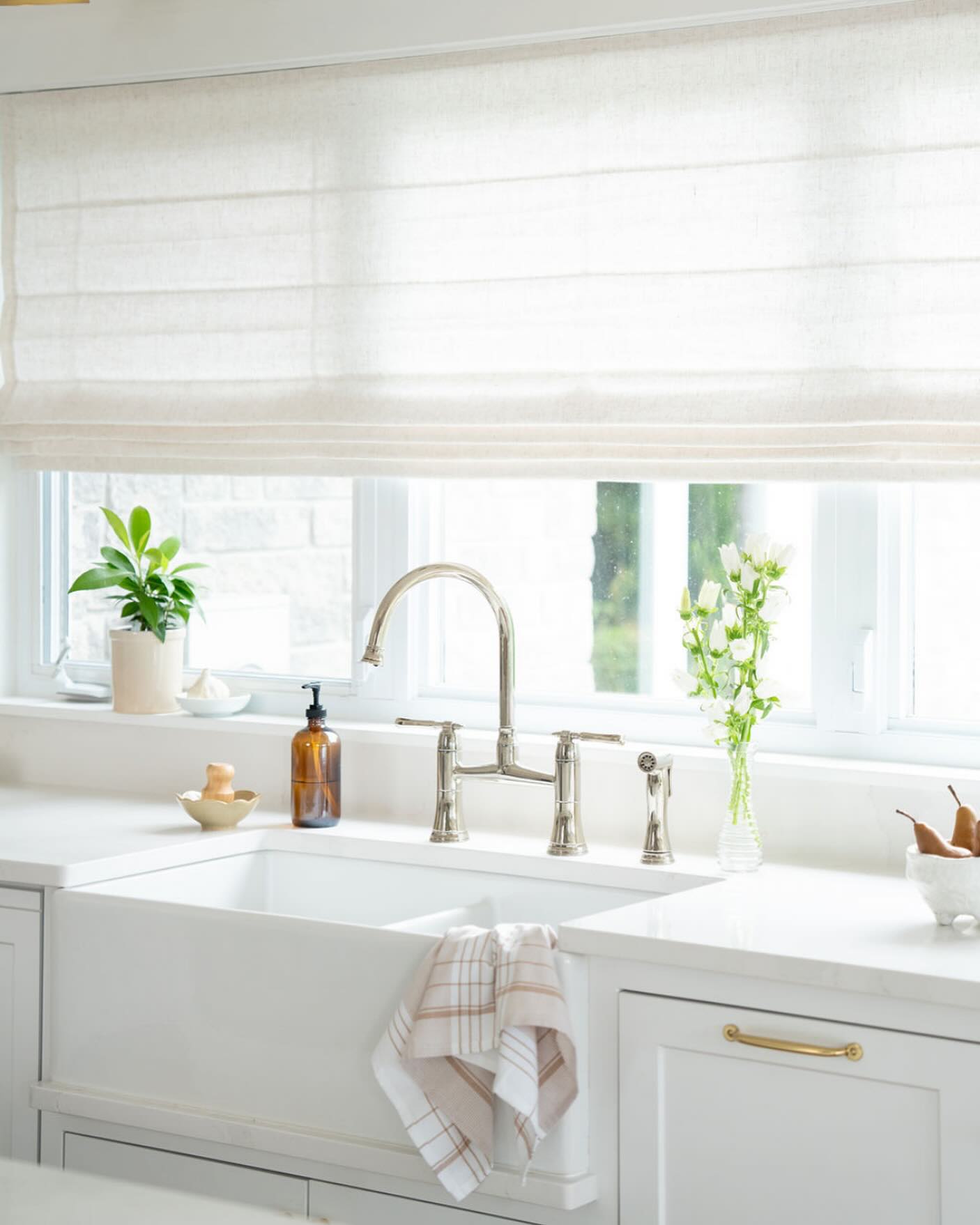 Spring is in the Air! ☀️✨
There’s nothing better than throwing open the windows, letting in the fresh air, and feeling the warmth of the sunshine spill into your home. Spring is the season of renewal—longer days, lighter spaces, and a fresh start. Time to swap out the heavy layers, embrace soft textures, and refresh your space with natural light and airy vibes.
Captured by @anthologymarketing
Styled by @withmichele
Designed in collaboration with @interiors.by.ac
#SpringRefresh #InteriorInspo #FreshAir #NaturalLight #LCandCoInteriors #smmakelikebeautiful #howihaven #howihome #styleathomemag #houseandhomemag #finditstyleit #sodomino #inmydomaine #interiors #interiordesign #kincardine