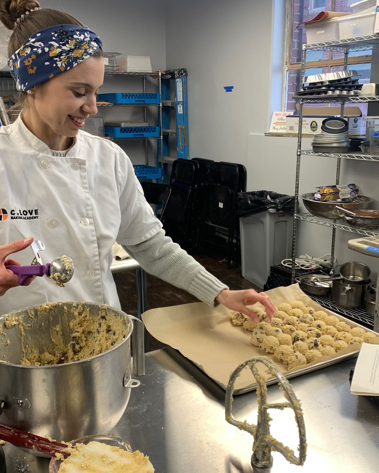 Behind the Scenes – Bake Sale Prep! 🍪🎁
The secret ingredient to a successful bake sale? Teamwork, creativity, and a whole lot of love! ❤️
Our students rolled up their sleeves and put in serious work prepping for this year’s Bake Sale—from mixing batters to packaging treats, every detail was handled with care. And let’s not forget our amazing volunteers who helped bring everything together!
Swipe to see the behind-the-scenes magic, and huge thanks to everyone who helped make this event a success. The love and effort poured into each bake is what makes CLBA so special!
#CLBA #BakingFuturesBright #BakeSale #BehindTheScenes #DetroitBaking #FutureChefs
