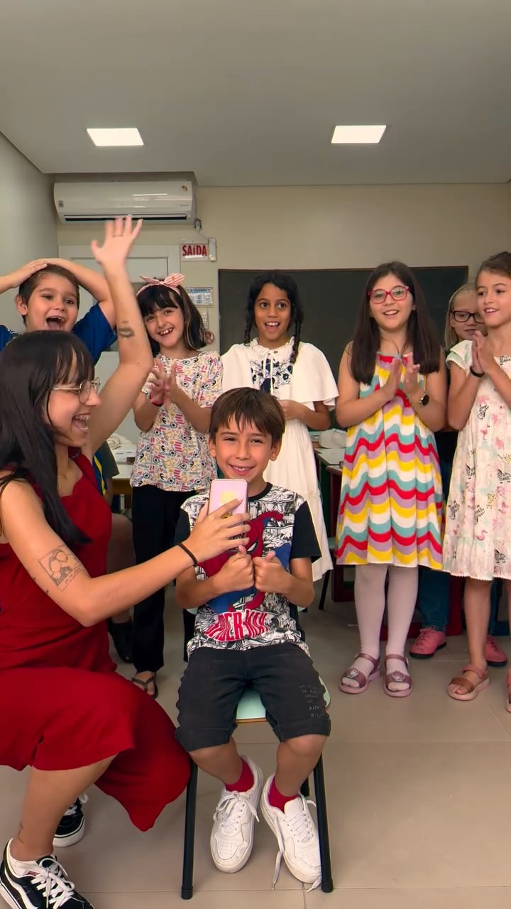 Parte 2 - O que as crianças gostam de fazer em família?
Vocês gostaram muito do vídeo anterior por isso decidimos trazer mais um, e vejam só o resultado 😂❤️
.
.
.
#igreja #crianças