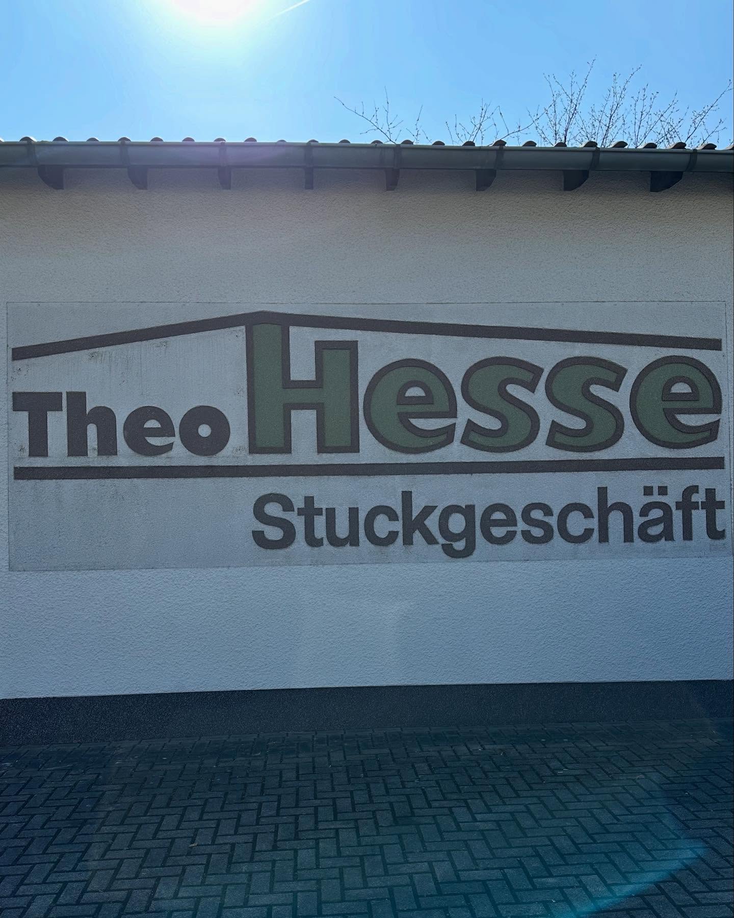 Frischer Look für unser Lager! ➡️➡️➡️
Heute haben wir unser neues Firmenlogo am Lager angebracht – ein sichtbares Zeichen für unsere Weiterentwicklung. Zum Feierabend haben wir das gemeinsam gewürdigt und die Woche entspannt ausklingen lassen. 🍻
Ein schöner Abschluss für eine erfolgreiche Woche!
#NeuesLogo #Weiterentwicklung #Feierabend