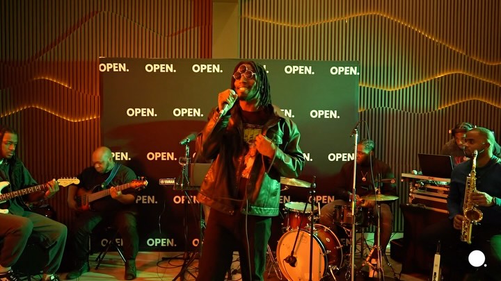 👁️ 👁️ 👁️ @remiiithedragon 🔥🔥🐉
Continues to showcase his growth & love for his craft each SESSIONS. Punchlines and creative wordplay with our live house band, make these performances something special to watch in person.
Join REMIII and the others April 6 for the next SESSIONS.
Continue to check out our YouTube channel @ThatOpenSpace for full performances.
(This was 1/2 of REMIII’s performance)
Special S/O to our DJ & Band for setting the tone
@djredz416 🎧
@jay_on_keyz 🎹
@thejono 🎸
@lukeskyemusic 🎸
@jon.a.may 🎷
@chefarchh 🥁
#accessgranted #durhamregion #ajax #pickering #music #film #photography #creatives #nonprofitorganization