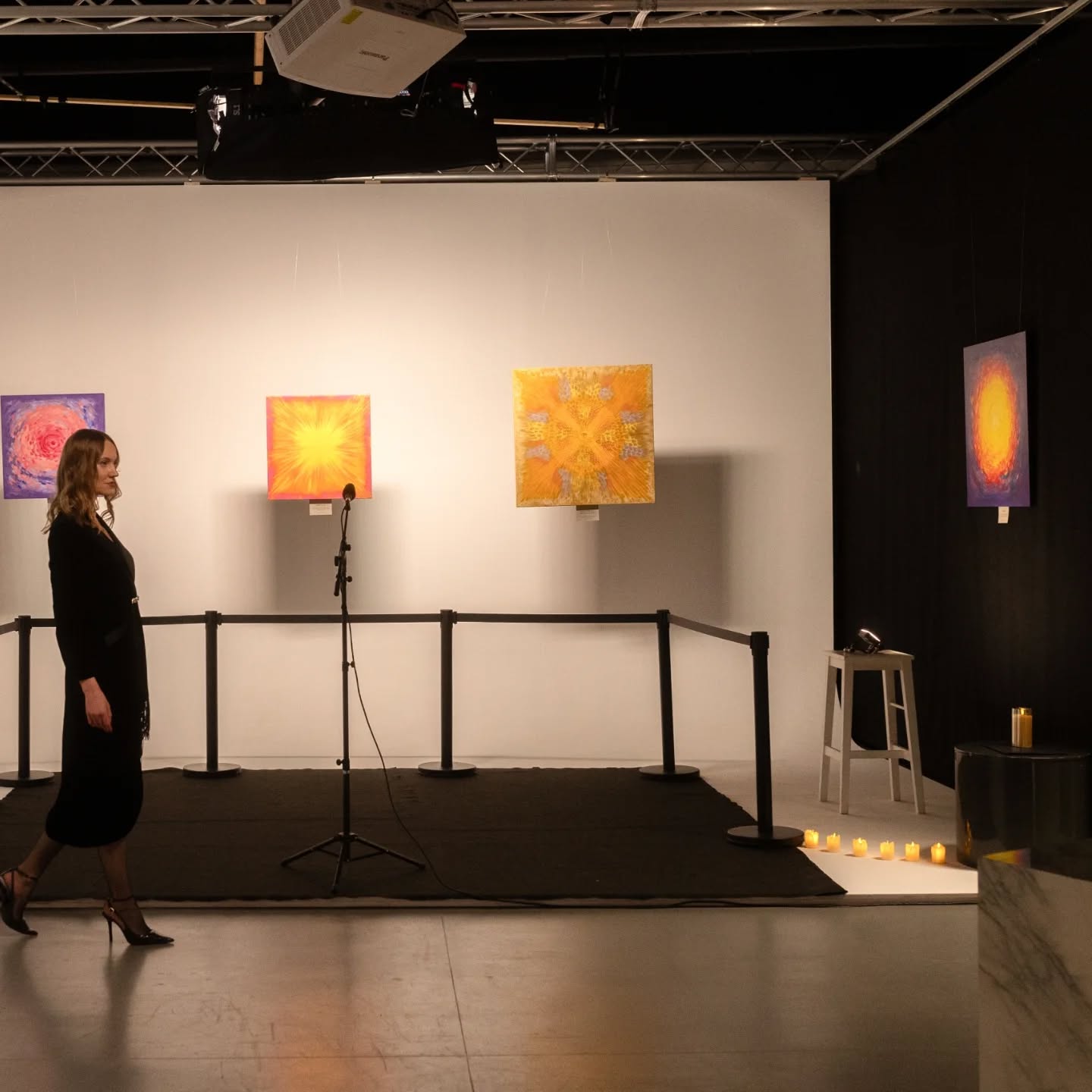 @lauma_survilo exhibition 06.03.2025
PORTAL Series '25: A Gateway to Higher Frequencies
L'arte ha il potere di risvegliarci e i portali sono l’ispirazione dell’artista ✨
Ph @kavephoto_com