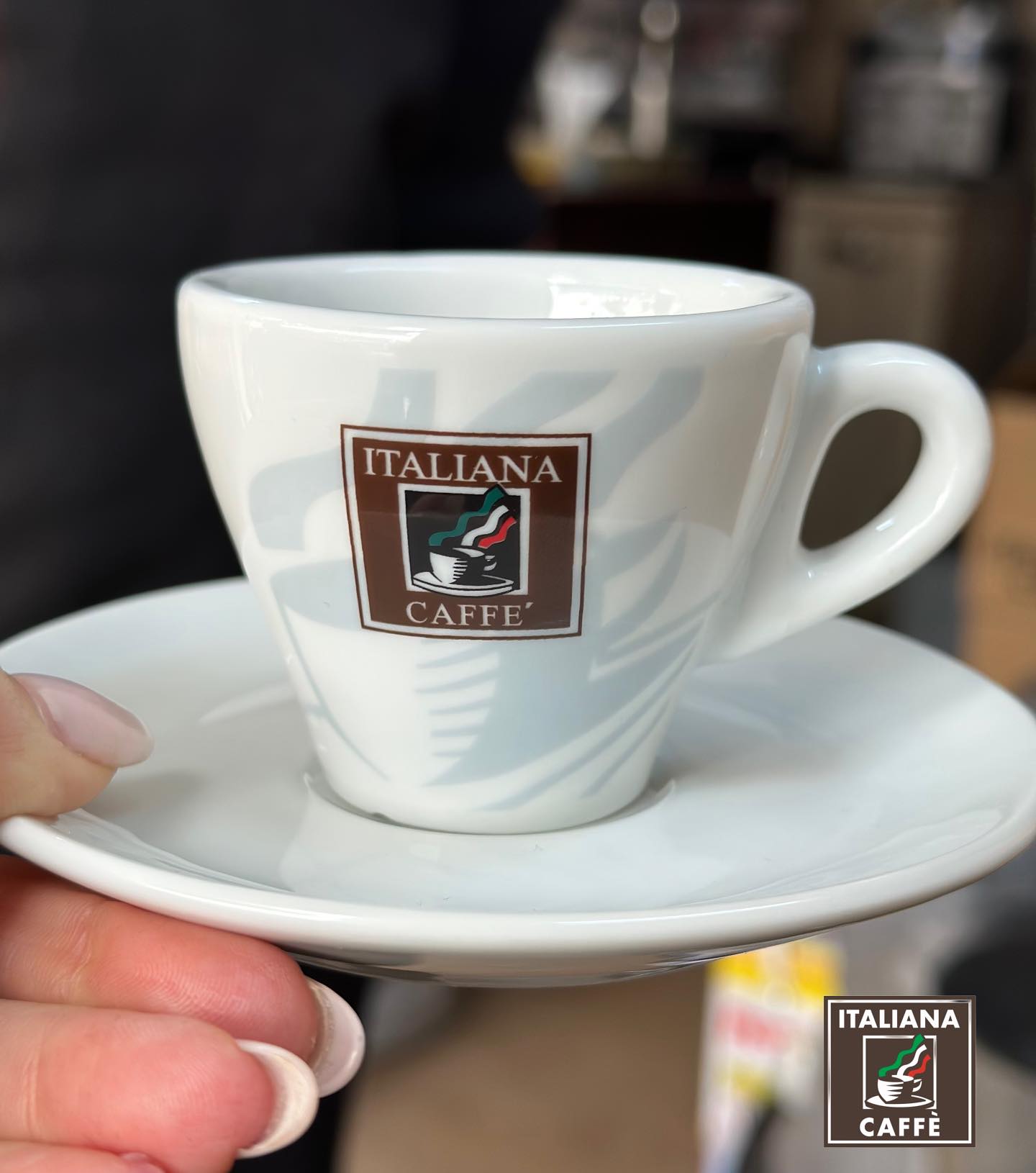 Една чаша кафе,милион идеи.☕️🇮🇹