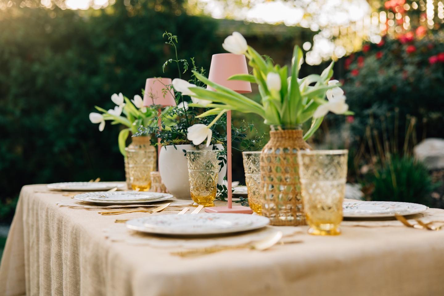 Dreaming of al fresco dining! As the weather warms up, we can’t wait to create more beautiful outdoor table settings.
We are now booking for the Spring and Easter, please send us a DM with any interest!
#springtable #tablescape #eastertable #springtabledecor #alfrescodining #outdoordining