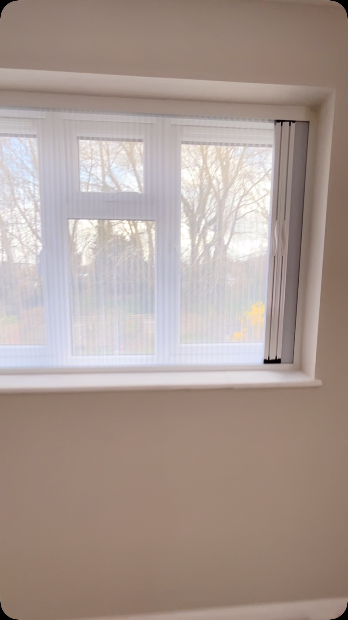 Lots of blindscreens fitted lately, these blinds are so practical and discreet that they’re becoming more and more popular. Get in touch today for a quote #blinds #blindscreen #madetomeasure #smallbusiness #smallbusinessuk #blindskent #blindssussex #newbuild #newbuildhouse