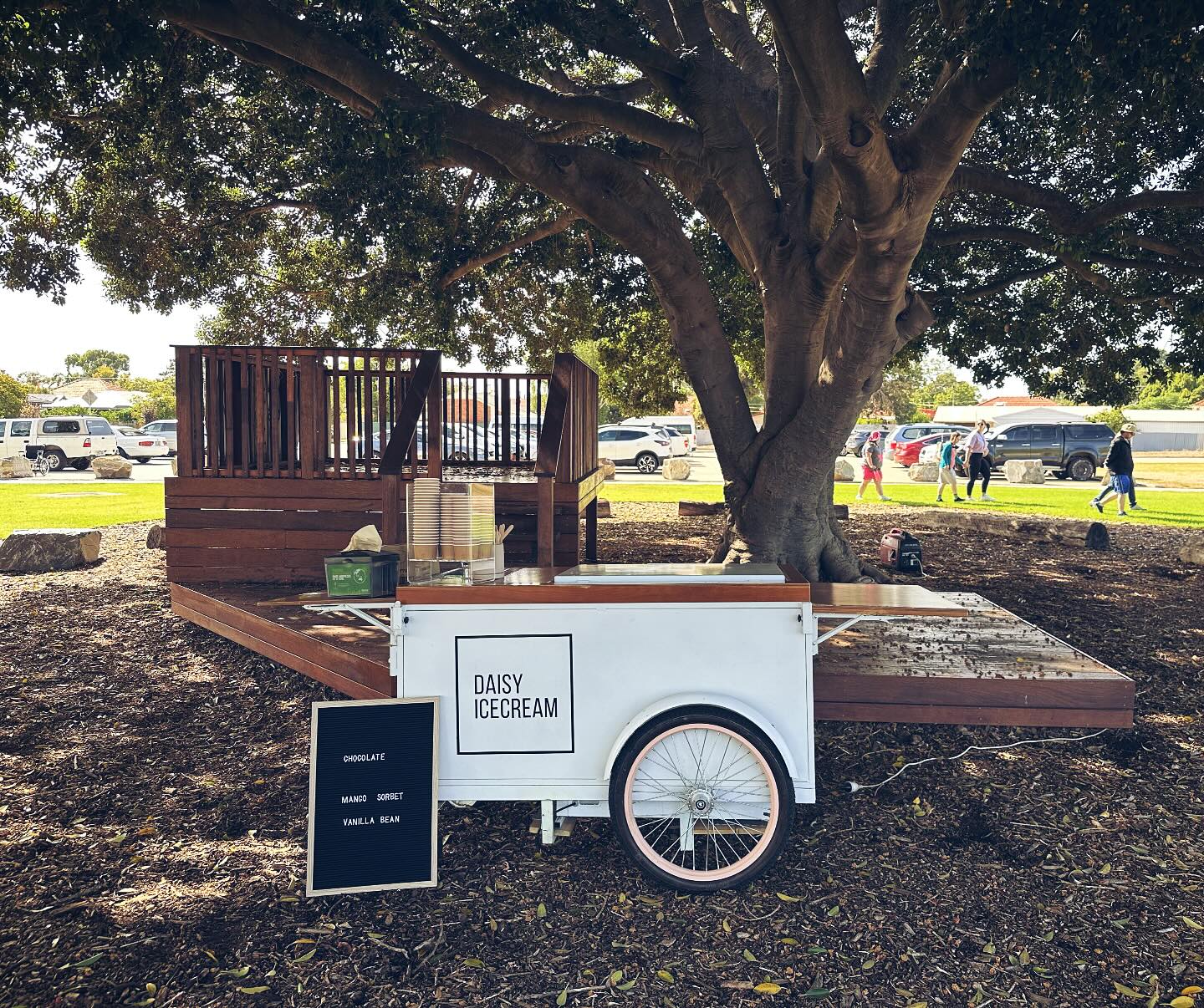 Served up ice cream for World Down Syndrome Day 2025! ☺️💛 Huge thanks to @oranaau for having us - we loved being a part of your celebration!