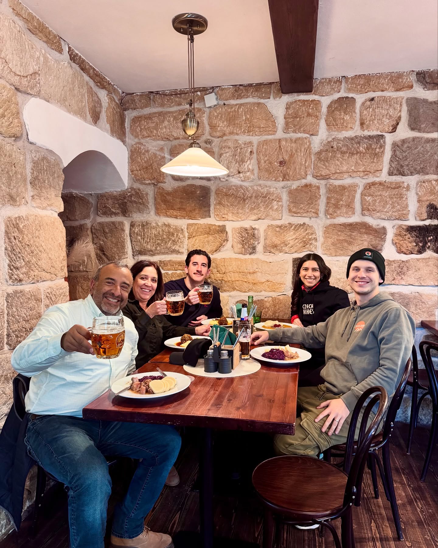 🇬🇧 A Delicious Czech Lunch on Your Bohemian and Saxony Switzerland Tour! 🏔️✨
After exploring stunning landscapes, enjoy a hearty traditional Czech meal, included in your tour! 🍲😍 The perfect way to refuel before more adventure!
📍 Book your day trip from Prague now!
🇪🇸 Un Delicioso Almuerzo Checo en Tu Tour por Suiza y Sajona Bohemia! 🏔️✨
Después de explorar paisajes increíbles, disfruta de un sabroso almuerzo checo, ¡incluido en el tour! 🍽️😍 La mejor manera de recargar energías.
📍 ¡Reserva tu excursión desde Praga hoy!
#czechhikes #bohemianswitzerland #czechfood #daytripfromprague #exploreczechia #prague #outdoorforeveryone