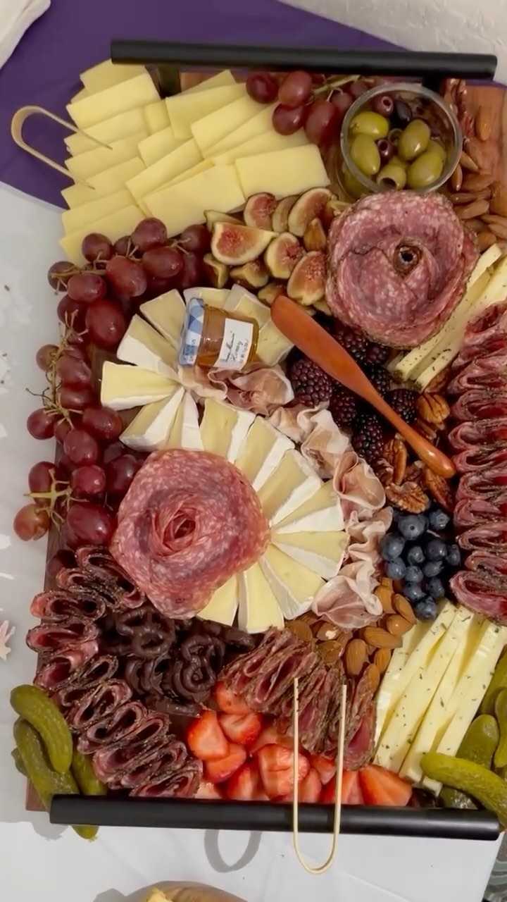 ✨ The Crowd Favorite Board ✨
Watch the magic unfold as we build the ultimate appetizer board – loaded with gourmet cheeses, meats, fresh fruits and more! 🍇🧀🍖
This beauty feeds 5-9 people and is always a crowd-favorite at any event! 🎉
Ready to wow your guests? Fill out the order form at the link in our bio!