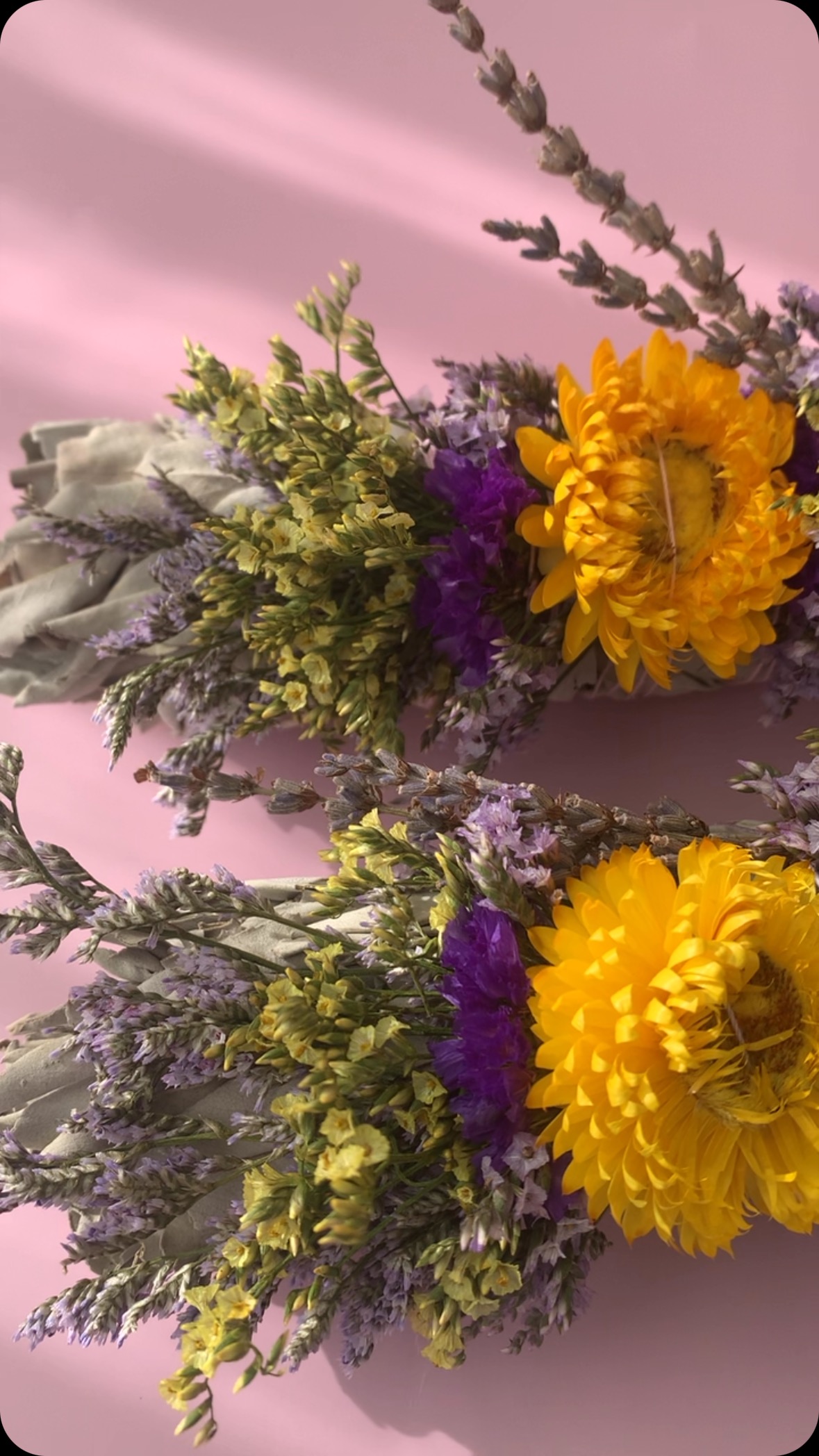 Spring is here & we have all the flowers to celebrate it 🌼 There are SO many markets coming up, one being @feministmagicmarketchs this Saturday! We will have a beautiful selection of floral sage bundles, crystals & more 🌸 Come say hey 🩷