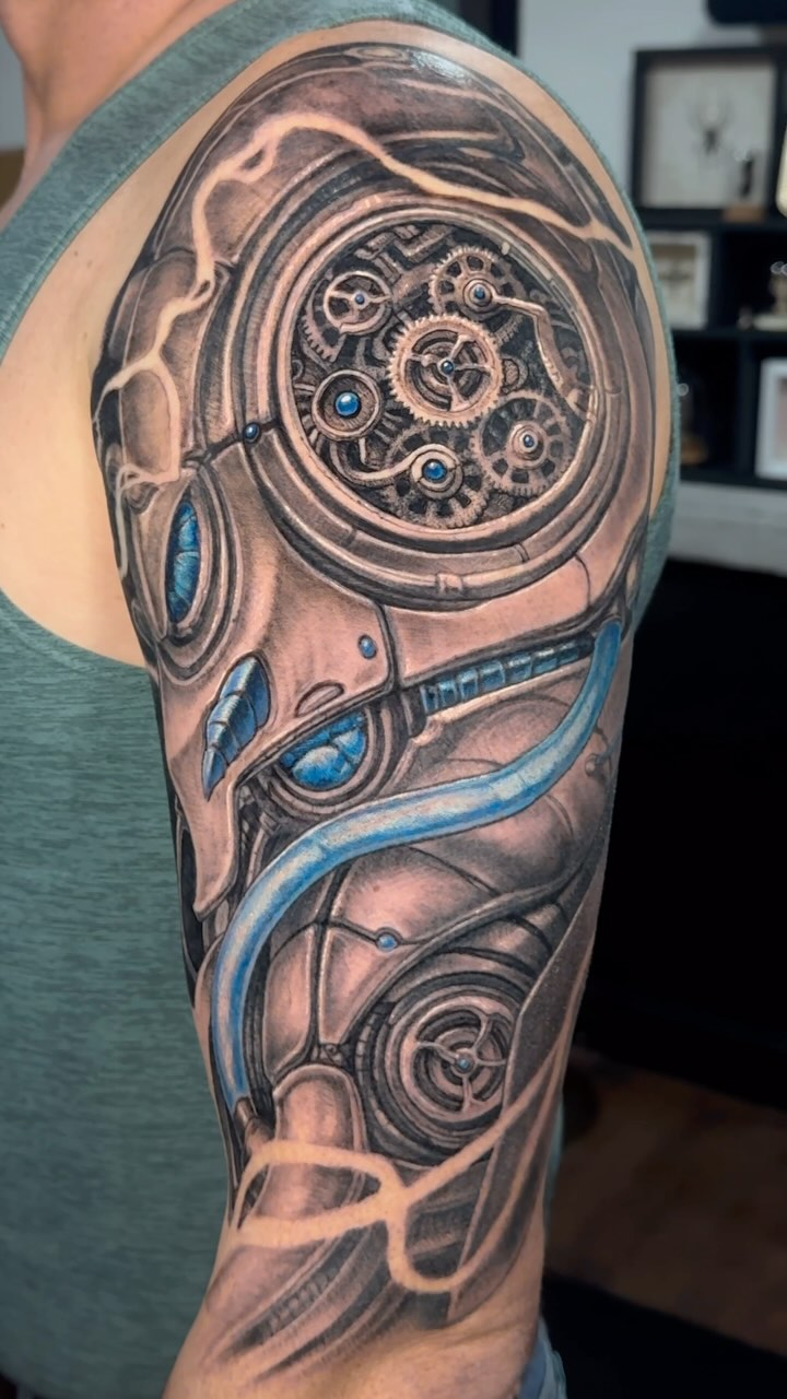 This is still in progress but I’m very pleased with this mech sleeve so far
Link in bio for booking!