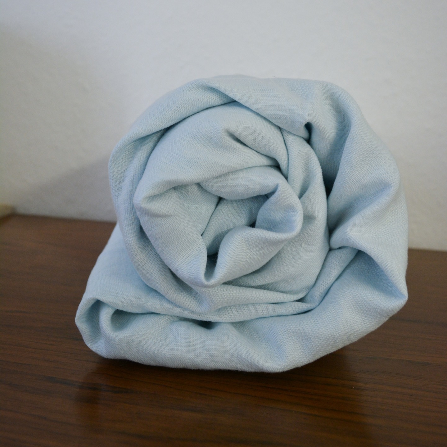 NEU: Bettwäsche und Spannbettlaken aus 100% Leinen in der Farbe glacier blue.
#bettwäsche #spannbettlken #gemütlich #cozyliving #nachhaltig #sustainablelifestyle #linen #leinen #leinenbettwäsche