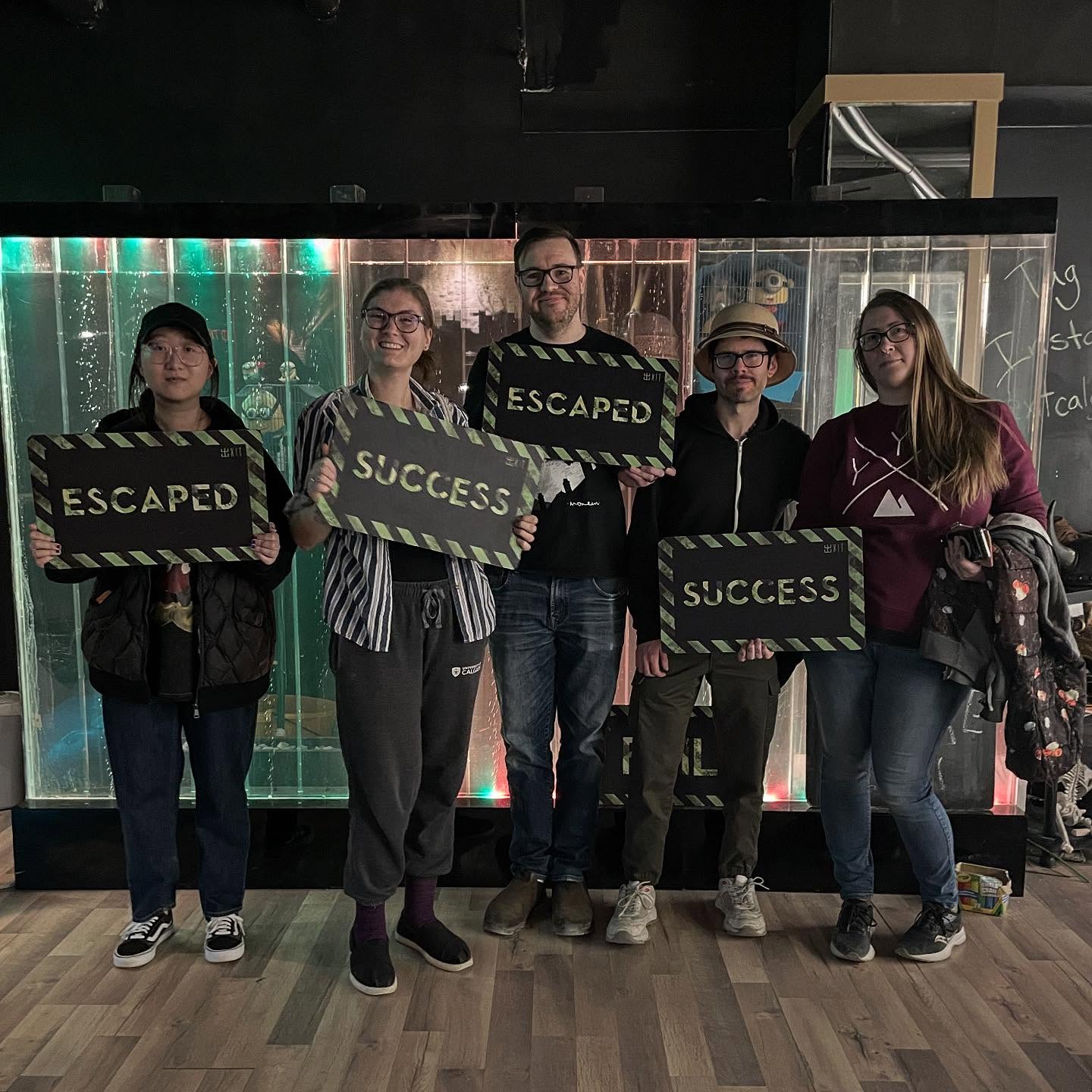 Congrats, team! We broke the pharaoh’s curse and made it home safely 💪
#teambuilding #gradschool #escaperoom #definitelybrokethecurse