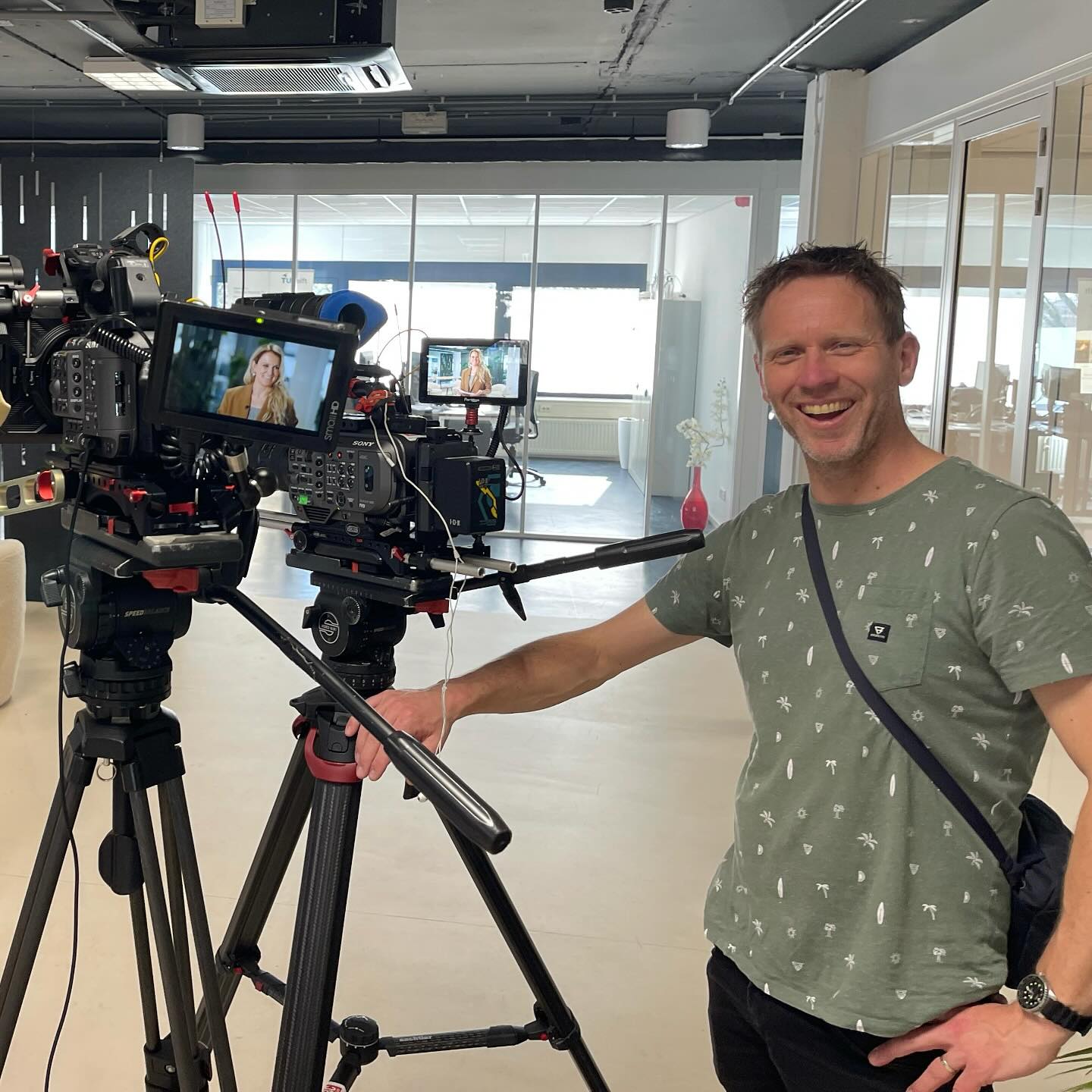 Lights, cameras, Action. Aan de apparatuur zal het niet liggen :) #videoproductie #sonyfx9