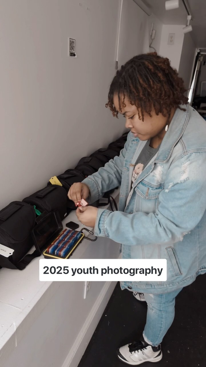 📸✨DBM Visionaries✨📸 ⬇️
🌟 We’re a boutique photo academy that provides education for aspiring photographers in Philadelphia, PA. We provide youth programs in partnership with @urbanartgallery, and we also newly provide adult programs. We provide digital cameras if you won’t have one, and if you have your own digital camera, you’re more than welcomed! 📸
- - - -
💻 To learn more about us, head to our website & subscribe to our newsletter to be notified about future programs (Link in Bio)! 🌎
•
•
•
#DBMVisionaries #UrbanArtGallery #YouthPhotographyWorkshop #AdultPhotographyWorkshop #Excitement #NervousButReady #CaptureTheMoment #PhotographyJourney #PhillyPhotographers #AspiringPhotographers #YouthPhotographers #AdultPhotographers