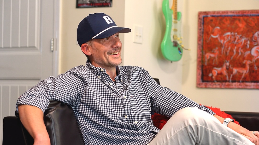 Sat down with Scott Duvall from @jawavifilms — a guy who turned his passion for photography and videography into a full-blown business. From filming local projects to working with legendary athletes, he’s got some wild stories and insights on building a creative career. Check out “The Highlight” on YouTube, Spotify, and Apple Podcast. 🎙️🔥
#Highlight #IndependentMedia #JawaviFilms #AthensGA #ContentCreation #entrepreneurship