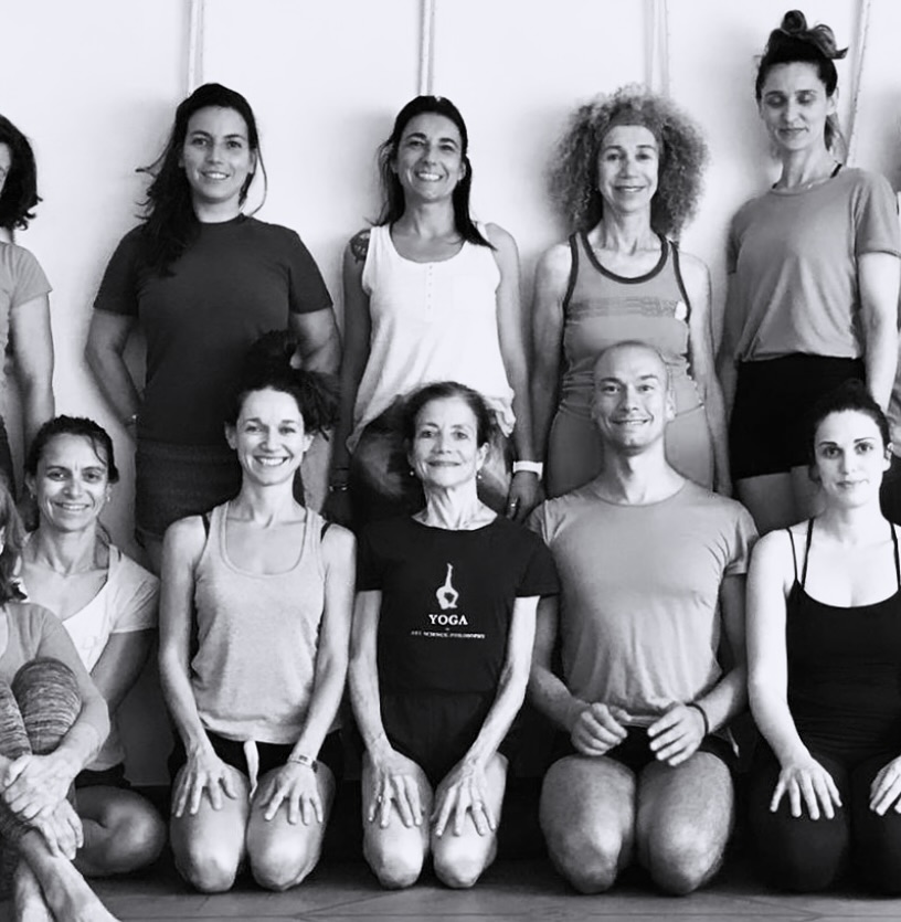 Rest in peace Marcia ✨
Marcia Monroe was a wonderful teacher and human being.
Specialized in scoliosis, she left an impactful work in the Iyengar tradition.
I was fortunate to learn from her and share some precious moments during the time she came to teach at my old studio.
May your teachings prevail and inspire many.
.
.
.
.
.
#scoliosis #iyengaryoga #marciamonroe #yogascoliosis