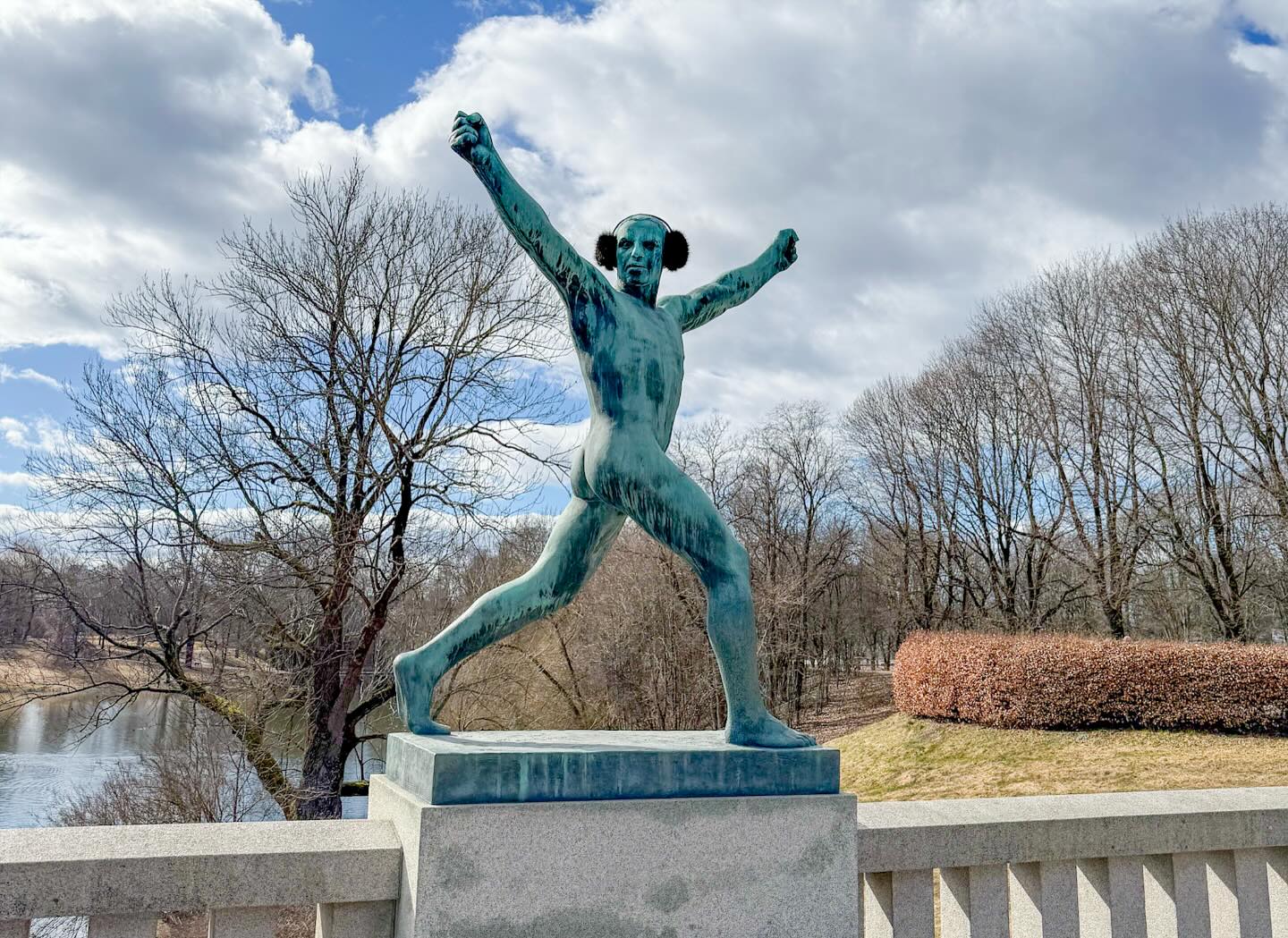 Vigeland Sculpture Park, Oslo 🇳🇴
I’m with this guy, it was still chilly despite spring being just a couple of days away! 🧣🧤