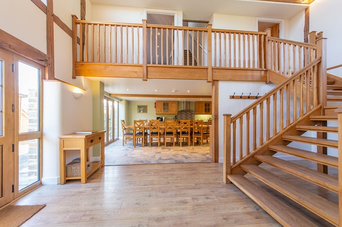 Looking for somewhere that’s open plan yet cosy?
#openplan #holidayhome #largeholidayhome #ukstay #cosyvibes