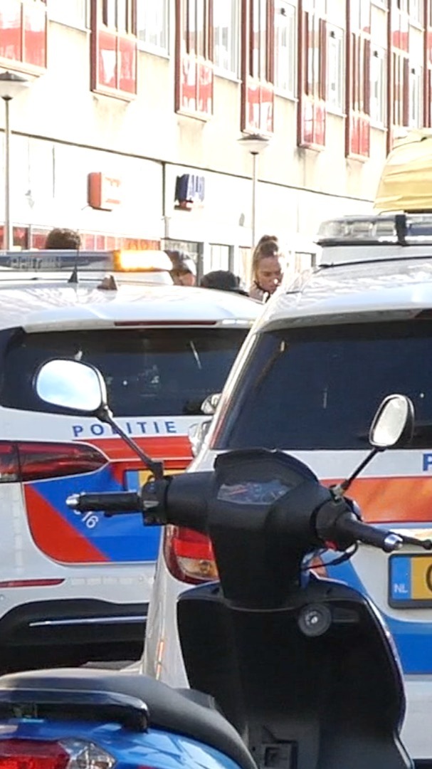 📣Wij zijn #StreApp en tonen content van ooggetuigen. Bekijk de compilatie van afgelopen week. Nieuwsgierig naar het platform wat wij ontwikkelen? Volg ons!
#ooggetuige #P2000 #112fotografie #brandweer #ambulance #politie #berging #watiseraandehand #hulpverleners #rijkswaterstaat #handhavers #evenementenfotografie #denhaag #Nuenen #arnhem #urk #leiden