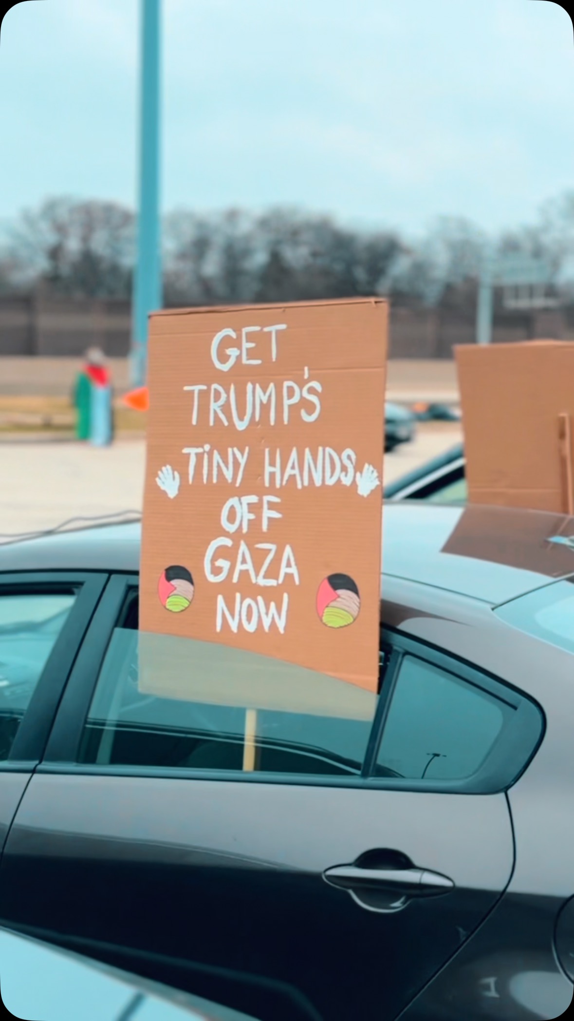 Car Rally for Land Day 2025
We continue to stand in solidarity with indigenous people here in this nation and across the globe. Our struggles are fundamentally connected. The South African fight against apartheid was a struggle that was prolonged by “israel’s” support to the apartheid regime. Like recognizes like; those who practice oppression understand one another.
#wisconsin #milwaukee #protest #trump #freedom #landday #indigenous #fyp