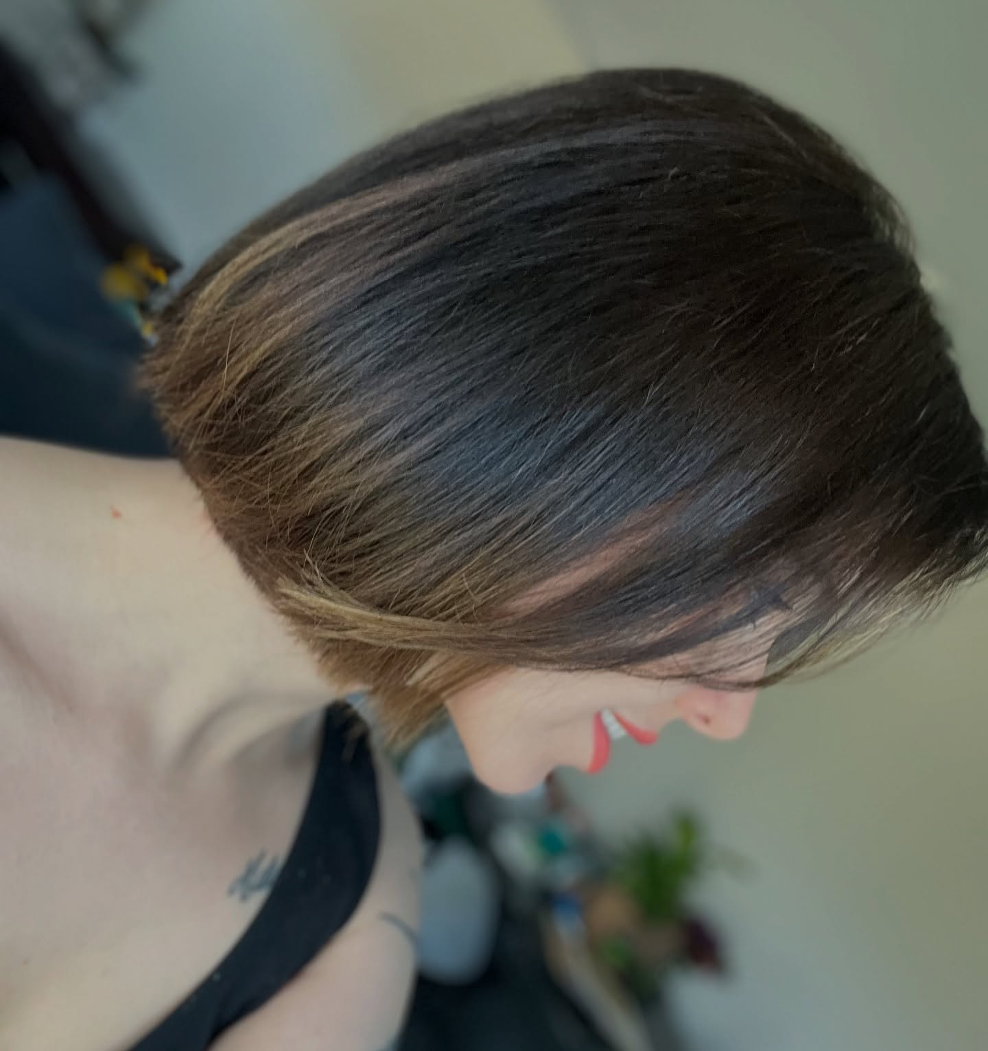 We love a good blunt bob moment!
#RaleighHairstylist #TriangleHairArtist #RaleighHairSalon #LomaHairCare #LomaLover #LomaProducts #BluntBobVibes #NCStylist
#EnchantmentHaircraft #BehindTheChair #ModernBob #SleekHairGoals #HealthyHairJourney #WitchyStylist #CleanBeautyHair