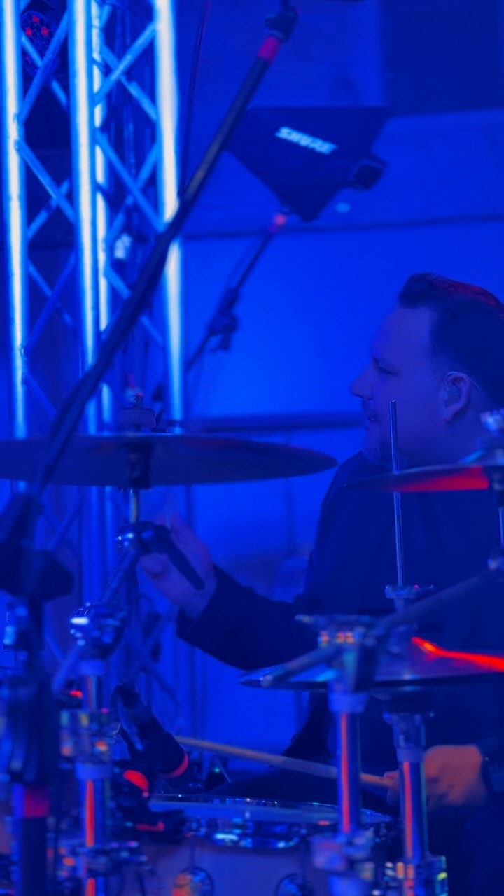 Let’s grooveee tonight 🕺🏾🪩
.
.
@rutavidband
#ensenada #musicaenvivo #rutavidband #party #tijuana #music #valledeguadalupe #fiesta #música