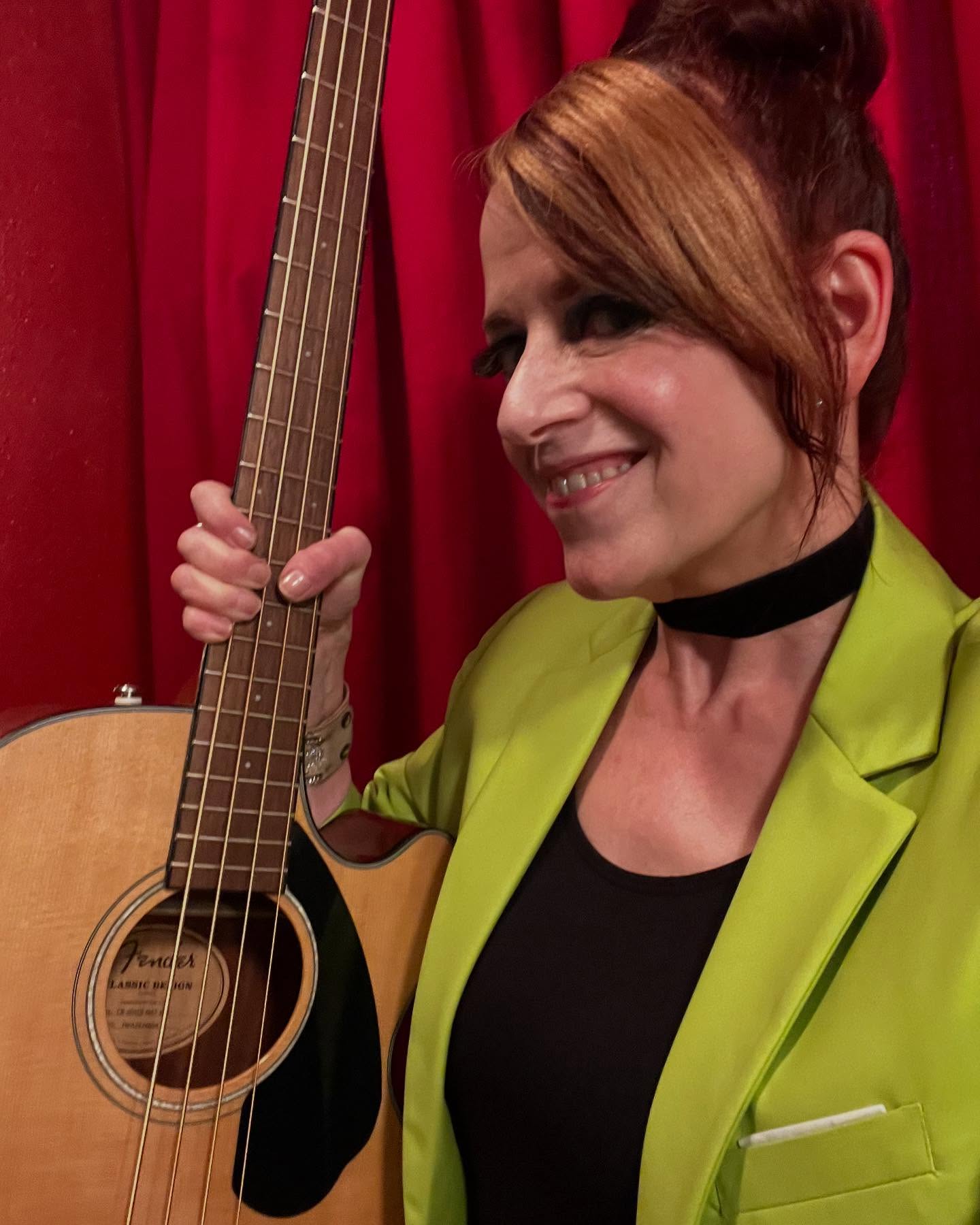 Last show for @cbliveband #tonight!! Join us at the beautiful @topofthemarksf from 8-11 to enjoy chill versions of your fave tunes from the 50s-80s!! #bassplayer #acoustic #lounge #sanfrancisco #topofthemark