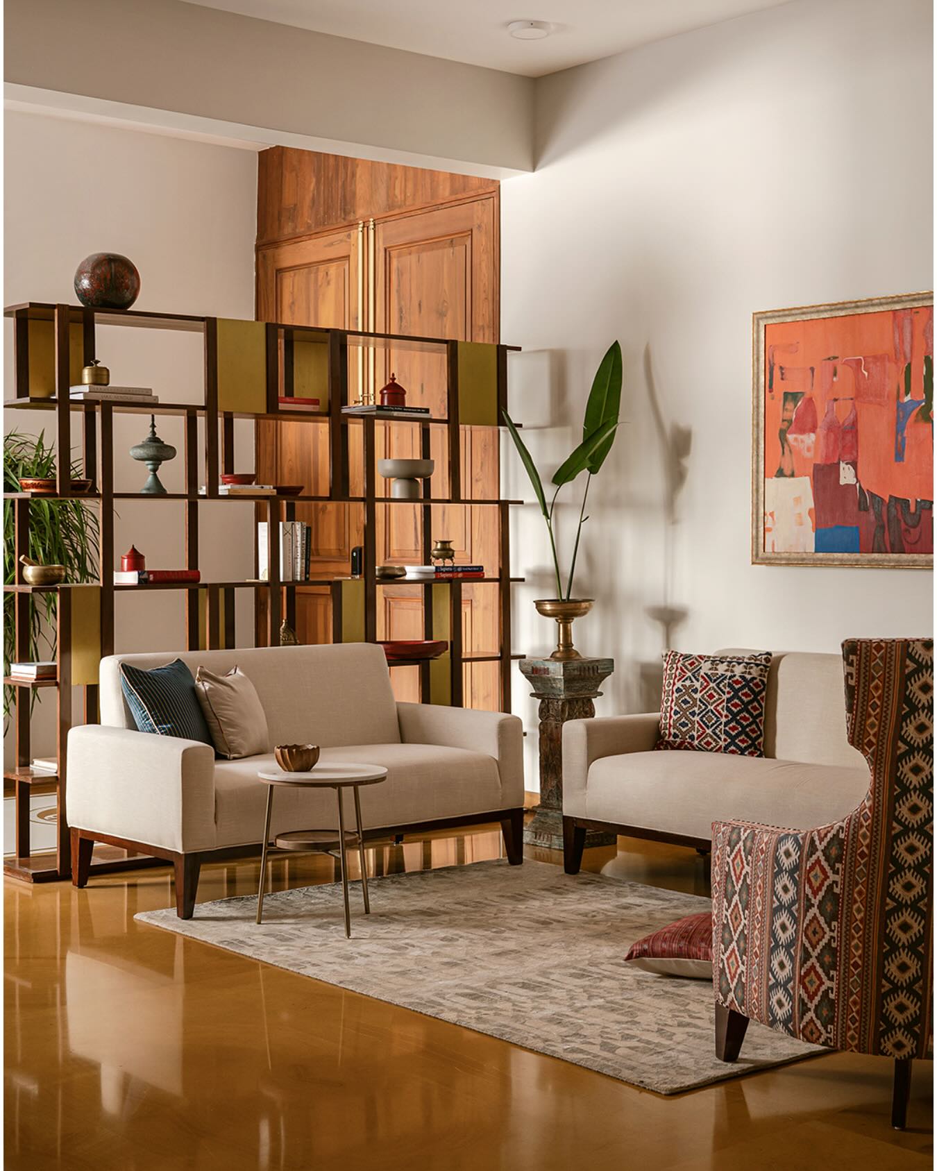 Project Tuzha~ The Family Lounge 🥂
This 4000 square foot home in Richmond Town, Bangalore, blends Indian modern design with strong South Indian roots. The mustard Jaisalmer stone flooring anchors the direction of the home exuding a warm, timeless appeal. Inside, traditional South Indian elements like intricate woodwork and Kolam-inspired motifs are harmoniously juxtaposed with sleek, minimalist modern touches.
Indian. Modern. And everything global.
Design and execution : Furbishy
Photography : Nayan Soni @nayansoni21
Cinematography: Create Stories @createstories.in
Styling : Shivani Raina @theshalomhome