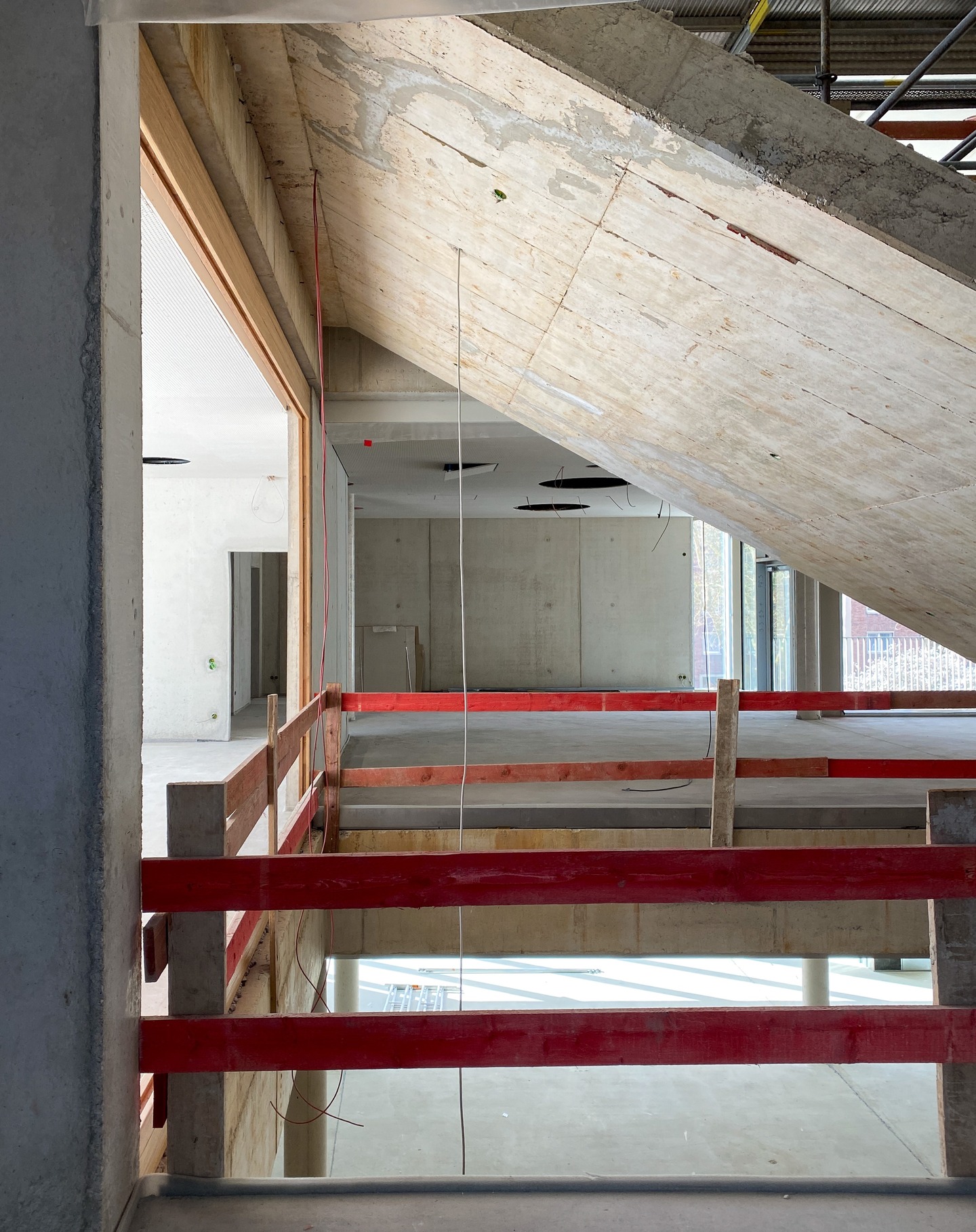 Dokumentation des Baufortschritts bei unserem Projekt Forum Osterfeld in Oberhausen. Documentation of the construction progress of our Forum Osterfeld project in Oberhausen. Team mit #ernst2architekten #oberhausen #osterfeld #architektur #arquitecturaydiseño #architecture_view #arquitecturamoderna #architecture_hunter #bildungsbau #bibliothek #jugendzentrum #welovewhatwedo