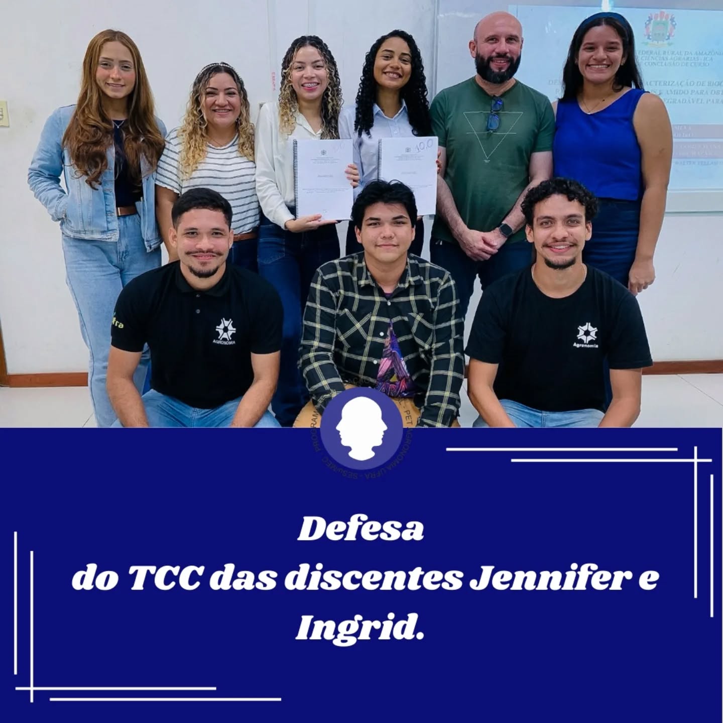 Inovação e Excelência acadêmica! 🎓
As petianas Jennifer e Ingrid defenderam seu Trabalho de Conclusão de Curso (TCC) na última sexta-feira (28/03) e de forma admirável alcançaram a excelente nota 10! 🏆
O resultado atribuído a uma inovação com a brilhante temática "DESENVOLVIMENTO E CARACTERIZAÇÃO DE BIOCOMPÓSITO A PARTIR DE FIBRAS VEGETAIS E AMIDO PARA OBTENÇÃO DE AREIA DE HIGIENIZAÇÃO BIODEGRADÁVEL PARA FELINOS", foi consequência do compromisso, resiliência e dedicação ao longo do processo de formação.
Que essa nova fase seja repleta de oportunidades que permitam vocês demonstrarem o seu vasto potencial!
O PET Agronomia agradece pelo tempo de contribuição com ensinamentos, aprendizados e muito companheirismo.
Seus legados jamais serão esquecidos!
Parabéns, Jennifer e Ingrid! ✨️
