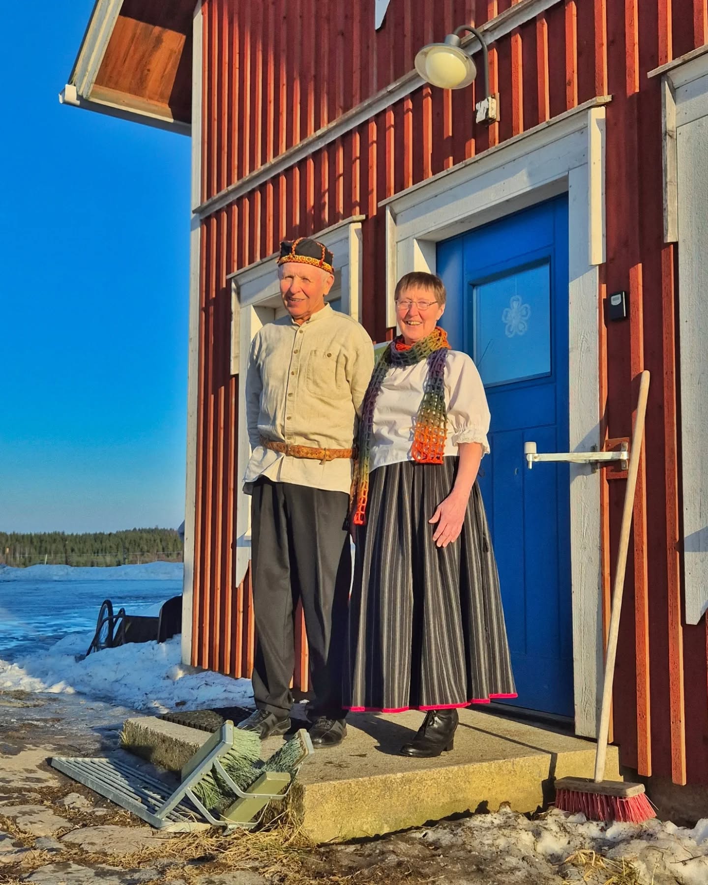 Nyt on juhlittu isännän 80-vuotispäiviä pitkän kaavan mukaan! Lämmöllä kiitämme niin osallistumisesta että muistamisesta. Teitte viikonlopustamme ikimuistoisen❤️
The past three days we have celebrated Sauvo's 80th birthday. Thank you for joining, either by person or in the spirit! The long weekend felt truly special❤️