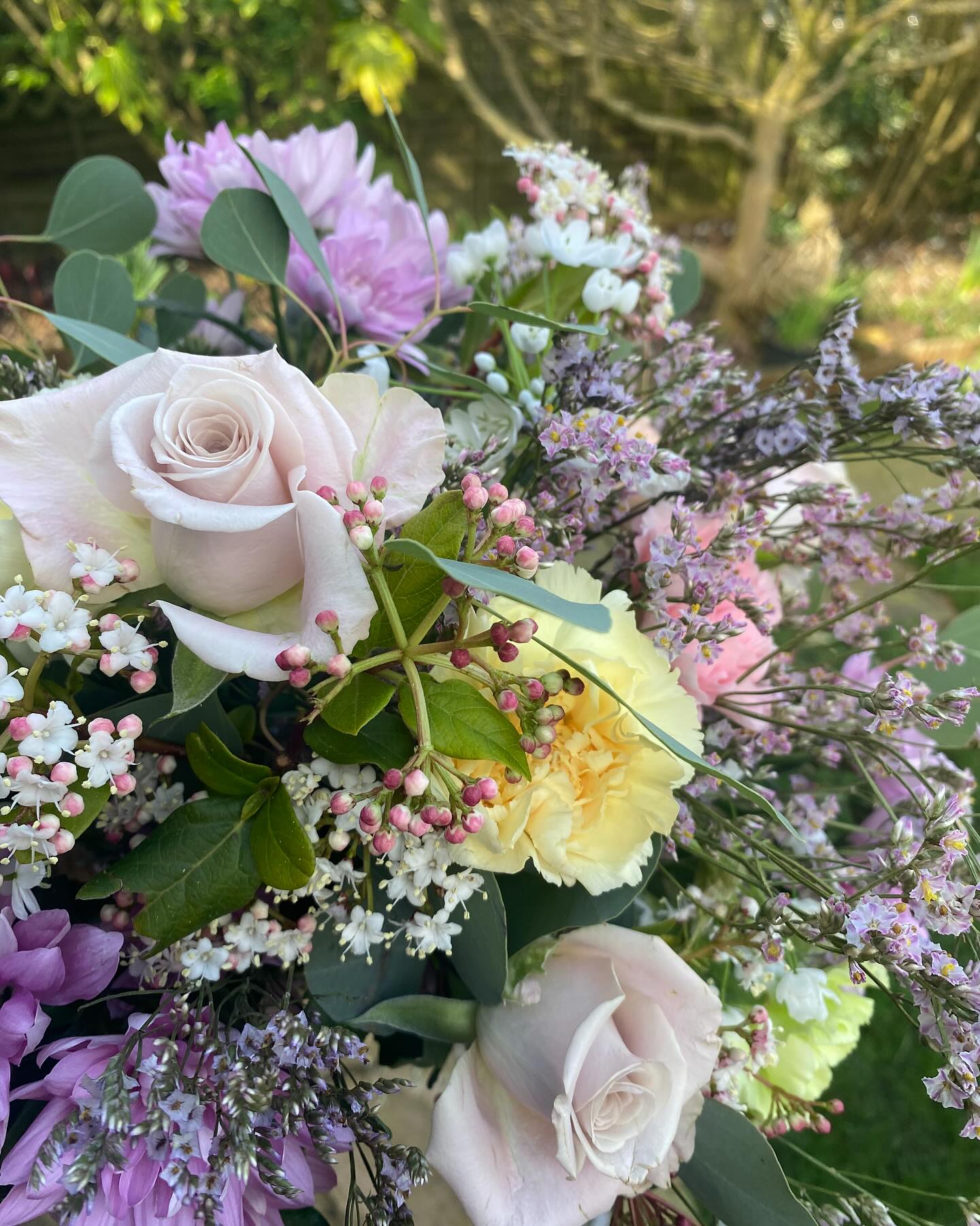 I have 1 Mother’s Day bouquet available so if you are looking for last minute flowers let me know. They are in a pastel colour (see photo) but quantities may change. From £30 #florist #flowers #mothersday #makesomeonesday