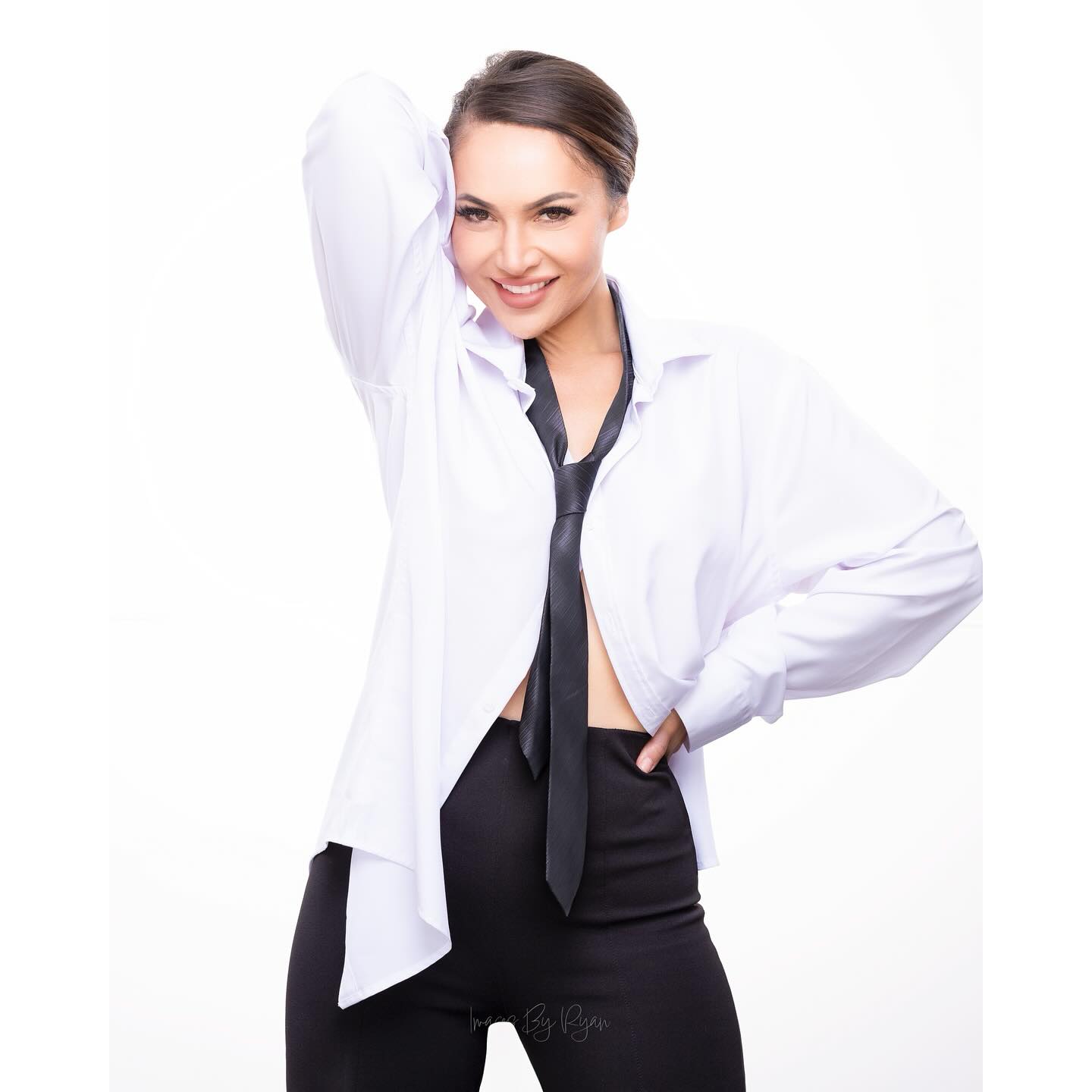 Episode 1 of 2…
I did a high-key fashion photo session with more of a commercial vibe to it. Having a model like Cheryl who can free-pose like a pro makes my job as a photographer so easy.
On this shoot, I ended up using my favorite lens, a Fujifilm 56mm f/1.2 R WR and my Fuji XT-5. My lighting is my base 4-light setup; however, I’d like to modify it on my next shoot by adding one more light to get a cleaner whit background.
Mastery is a journey, not a destination.
Learn, grow...repeat!
#hawaii #fujifilm_xseries #fujilivemag #framesmagazine #oahuphotographer