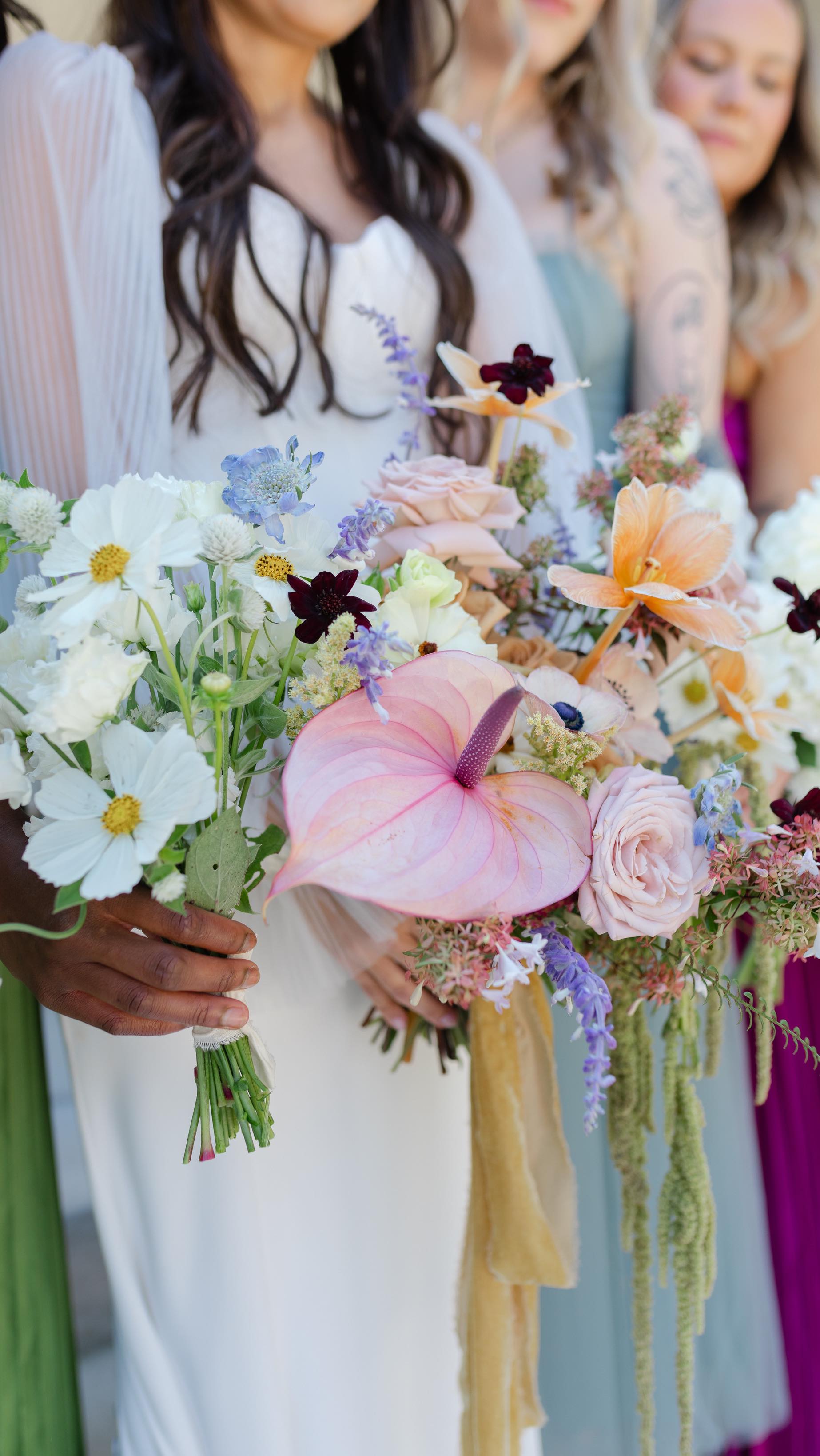 💫You’re my starlight 💫
I had the pleasure of preserving and displaying Farrah’s lovely wedding bouquet. Thank you for entrusting me with your precious flowers!
Bouquet by Mary @thistleandmoonnc
Cover and bouquet photo by @hallienoelphoto
Venue @cannonroomraleigh
⏳Book your spot now at the link in my bio!
#flowerpreservation #pressedweddingbouquet #ncbride
