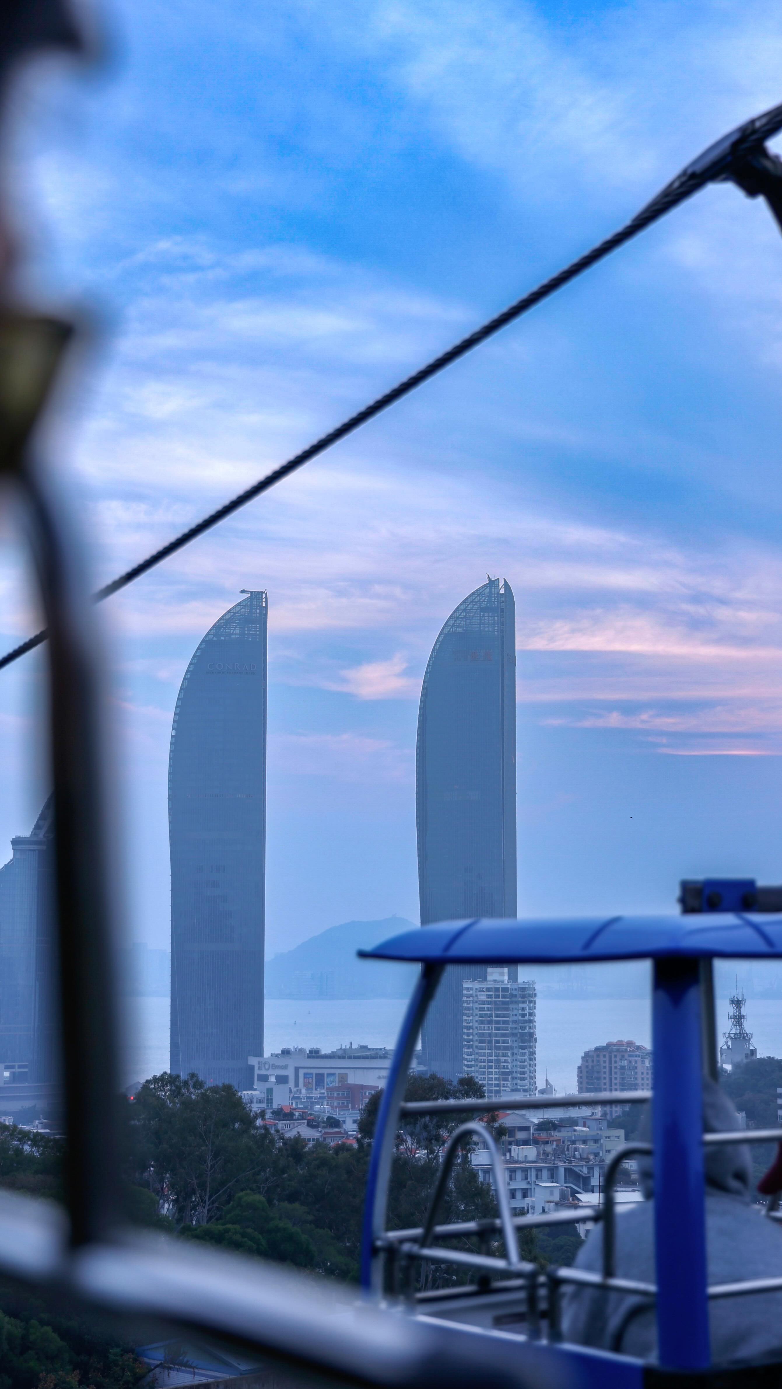🌊🏝️Gulangyu Island & Beyond — China’s Coastal Time Capsule 🕰️🌸
📍Perched on China’s southeastern shores, Xiamen has long been a bridge between mainland China and Southeast Asia. Once shaped by visionary figures like Tan Kah Kee🇨🇳🌏—a philanthropist who linked Xiamen to overseas Chinese communities—the city thrives as a mosaic of heritage and tropical charm.
🏛️ Gulangyu Island: A World in Miniature
After the Opium Wars, this 1.8 km² UNESCO site became a stage for Western adventurers, fishermen, and global-minded Chinese. Stroll past the “World Architecture Gallery”🏘️—grand consulates, churches, and villas that once hosted diplomats and dreamers.
But Gulangyu’s soul lies deeper: it’s the birthplace of pioneers—scientists, poets, composers—who reshaped modern China. History here isn’t frozen; it hums.
🌴 Xiamen’s Magic Beyond the Island:
- Soar by cable car 🚡 over emerald hills and sapphire seas, where golden sunsets melt into the horizon.
- Taste Michelin-loved oyster omelets🦪 and fiery Fujian noodles at bustling night markets.
- Pedal or picnic along Xiamen’s coastal loop🚲☕—a breezy ribbon of palm trees, coffee shops, and waves lapping at your feet.
🚄 Weekend Escape? Done.
Fly direct from global hubs ✈️ or zip in via high-speed rail 🚅. Pair Xiamen with Quanzhou (Maritime Silk Road heart) and Zhangzhou (mystical Hakka Tulou villages) for a deeper dive into Fujian’s soul.
Curious about these hidden gems? Swipe to our page @woksandwonders for inspiration, or DM us for secret perks, like access to a tucked-away tulou eco-resort 🌿🏮 that’s pure magic.
📸 Your Story, Unfiltered:
We design journeys that feel alive—think spontaneous street-food hunts, secret garden courtyards, and conversations with coffee brewers who know every local legend.
🌆🎶🌮🚡 P.S. Sunset cable rides = instant romance. Trust us.
👉 Dare to wander differently? 🌟
🔗 Explore itineraries that blend freedom with authenticity.
#XiamenUntold #GulangyuEchoes #FujianFlavors #TravelChina #WoksandWonders